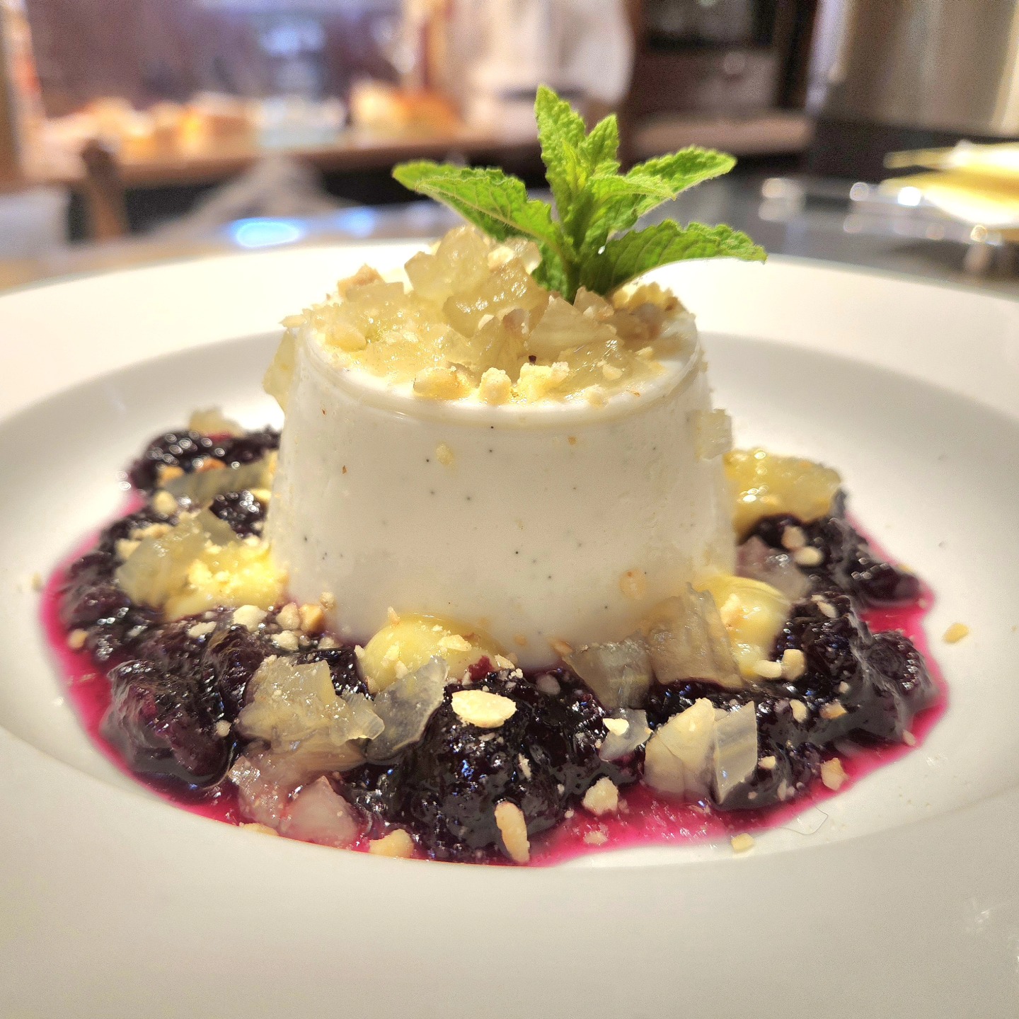✨️Vanilla Buttermilk Panna Cotta with Candied Fennel, Blueberry Compote, Lemon Curd and Hazelnuts ✨️. A staff favorite!
Book your table tonight!🥂
Open Wednesday through Saturday 5 ~ 8:30
#staylocalaptos #aptosdining #supportlocalbusinesses