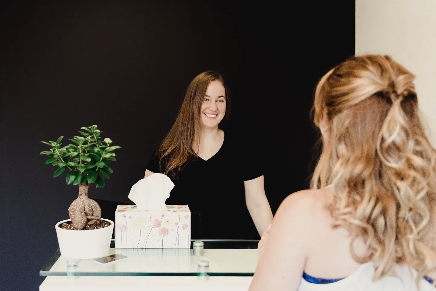 What brings you in for massage therapy?
Here at MoveWell, your reasons and goals are what matter to us. Knowing why you're coming in for massage therapy allows us to take care of you better.
So before your next appointment, ask yourself, why am I going for massage today, what do I need today?
Maybe it's an ongoing issue.
Maybe you booked the appointment a while back for something, but now that's changed.
Maybe you really need a space to just rest your mind and body.
Whatever it is, we encourage you to think about your needs prior to your appointment and share that with us.
We want your treatment to be anything but "general". We all have unique bodies and differences, and the more we know as therapists, the more we can help you reach your wellness goals!
•
www.movewellbelleville.com