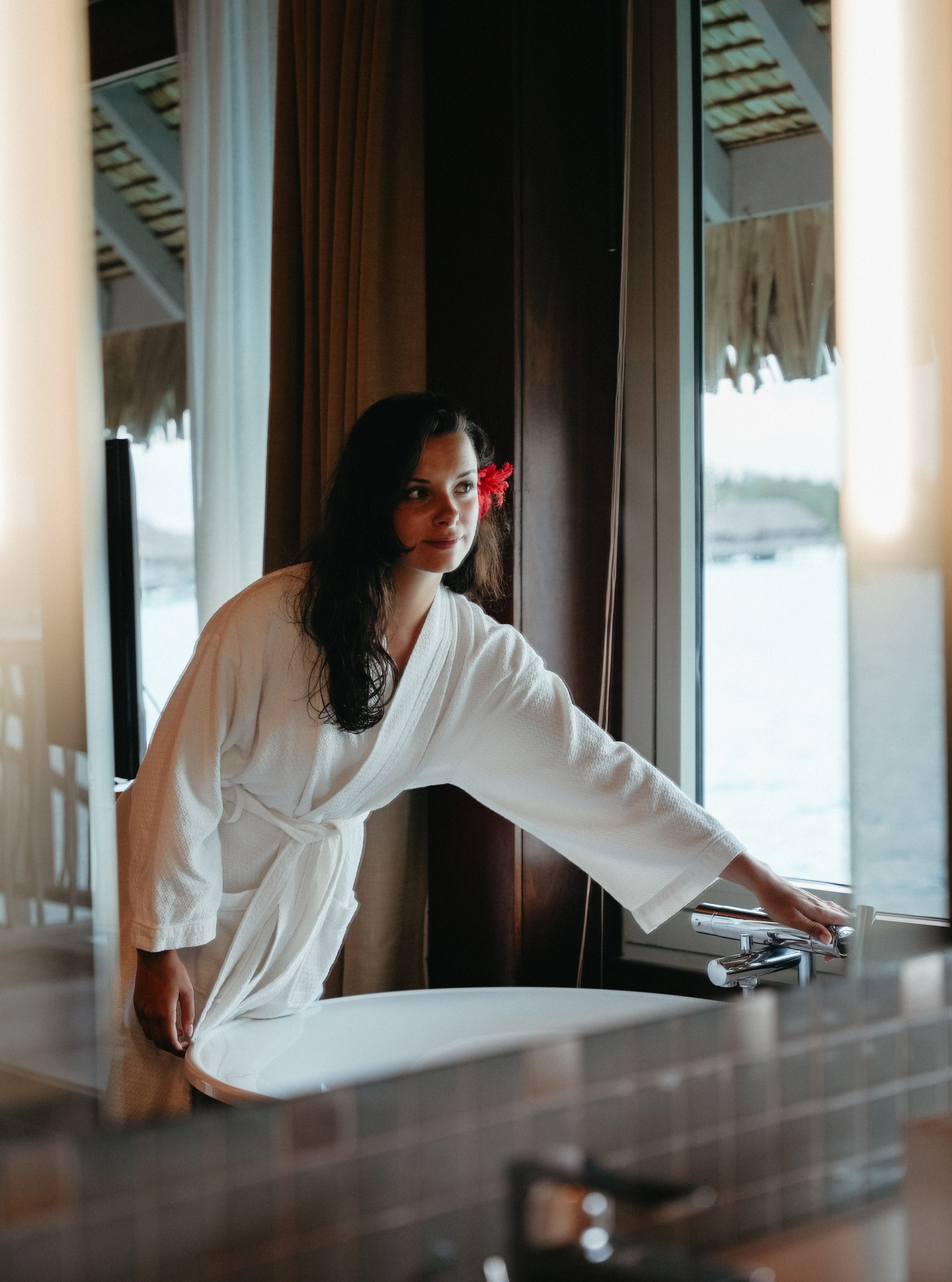 Tomarse un tiempo para respirar también es un acto de fortaleza.
Hoy honramos la resiliencia, el coraje y la importancia de cuidarse.
.
Taking time to breathe is also an act of strength.
Today, we honor resilience, courage, and the importance of caring for oneself.
📷 @emmatournier_ | @ic_boraborathalasso
#WorldCancerDay #MoemoeaTravel #PolinesiaFrancesa #FrenchPolynesia #CareForYourself #HealingMoments #Wellbeing #InnerPeace #LuxuryTravel #LoveTahiti