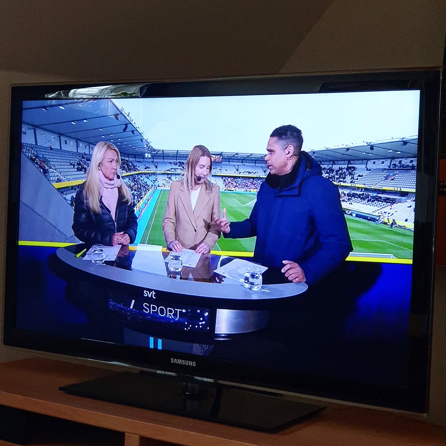 Alla såg väl det viktigaste under gårdagens landskamp? Vår installation av PA på Eleda Stadion bakom expertpanelen såklart!
@l.acoustics.official #wssab