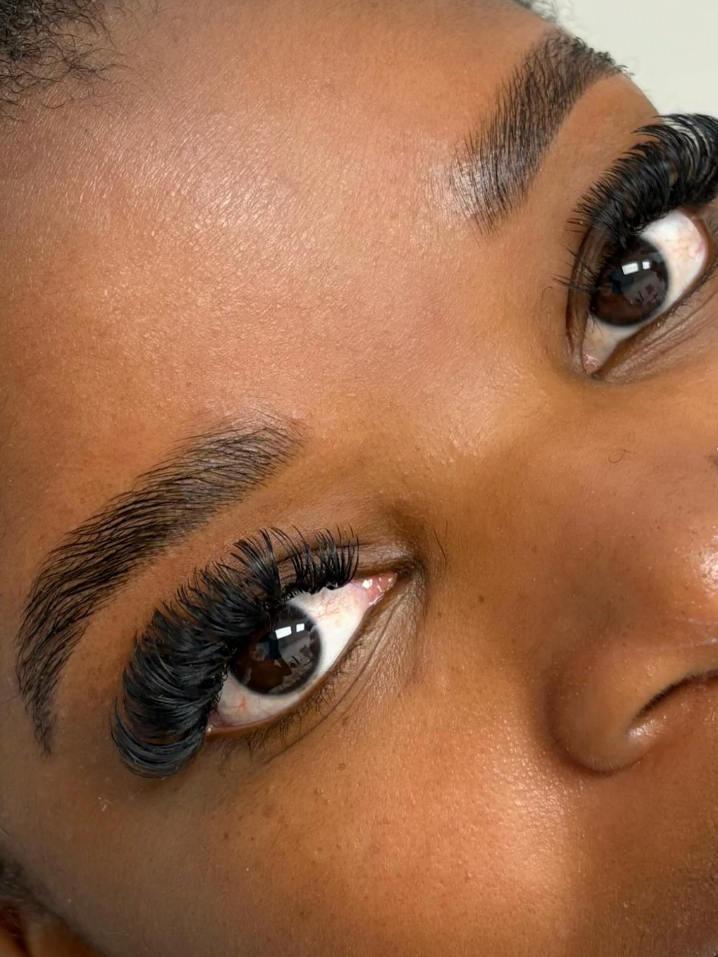 Hybrid Tint + Brow Lamination đ¤
Soft stain, lifted shape, effortless definition.
Wake-up-and-go brows, every day.
.
.
.
#Lavoomsalon #Browsyyc