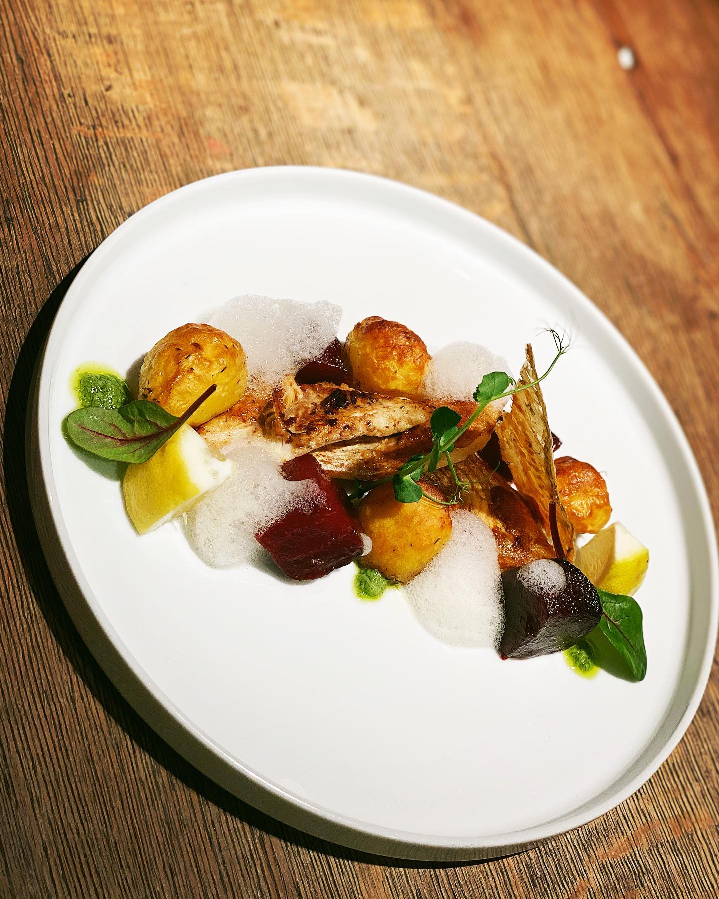 Tasty Tagesteller in der Wienerin mit Greens von der Großstadtoase! -
Double Tap if you like 🥰 ❤️ Greens 🌱
-
Make sure to follow - @die_grossstadtoase
-
#grossstadtoase #microgreens #superfood #organic #delicious #handmade #urbangardening #lifestyle #gourmet #nachhaltig #picoftheday #vienna #die_grossstadtoase