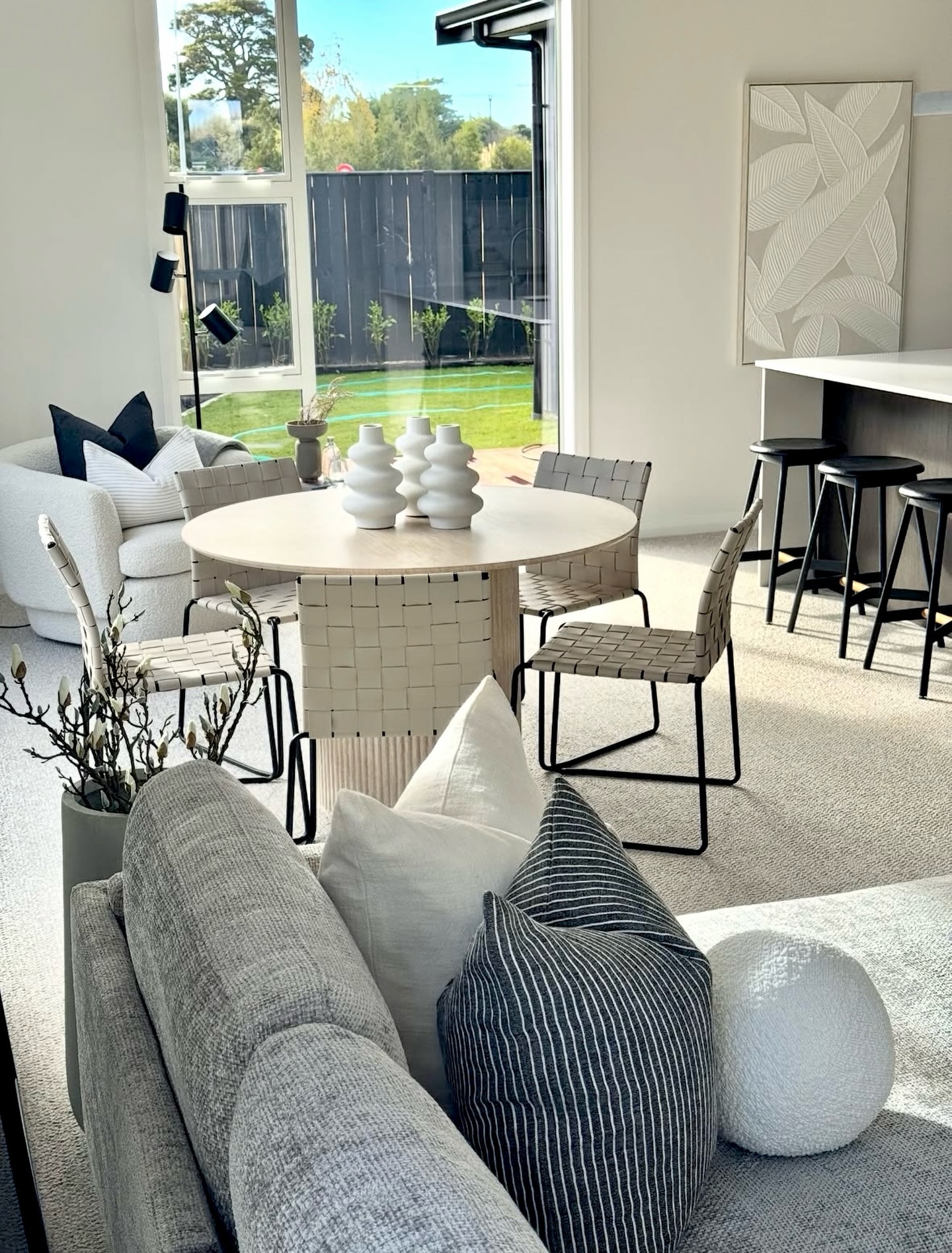 If you think good staging is expensive, you should look at the cost of bad staging ✔️
Because people buy the home they fall in love with 🖤