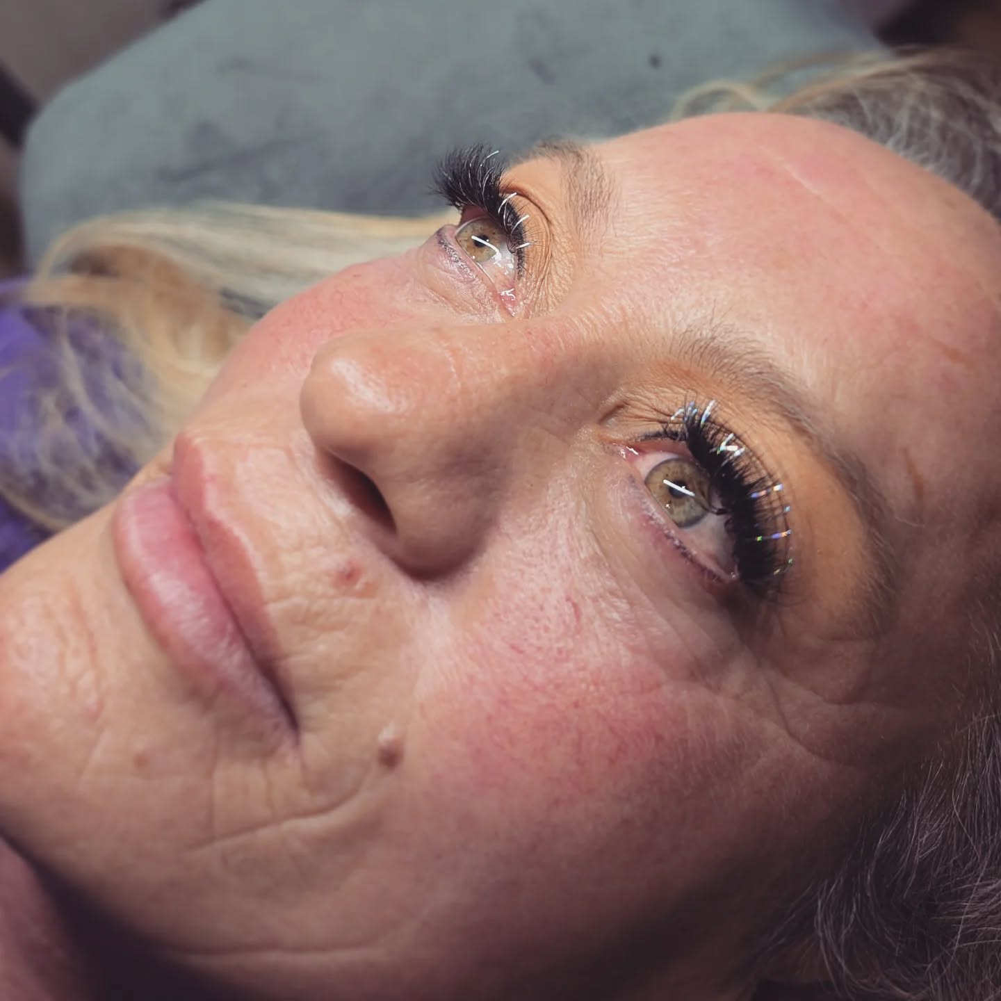 Sparkle and shine β¨
#tinsellashes #holidaysparkle #biglasheslittletown #noco #eatoncolorado