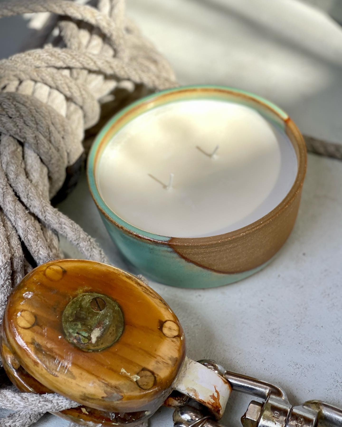 I have a few candles left in stock, but this is the only scented one! The best part? It doubles as a dog dish once you’ve burned and cleaned it! 🐶
#pottery #clay #ceramics #ceramicartist #artistsofinstagram #potteryofinstagram #handmadepottery #handmadeceramics #potter #wheelthrownpottery #wheelthrown #functionalceramics #handmade #nantucket #nantucketisland