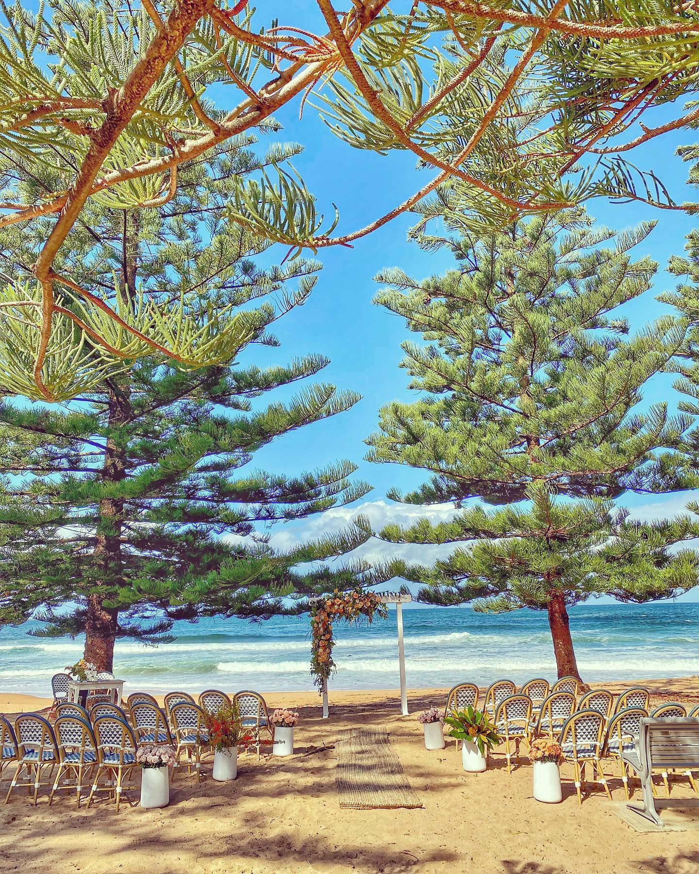 ☀️ HAPPY DAYS ☀️
Today I married Lucy and Nick at Whale Beach. The weather in Sydney this week has been horrific and yet look at what they got! Mother Nature put on a stunning show for this water loving duo. So happy they got the day they dreamt of. Can’t wait to share more of this wedding with you all. 💕 (Photo taken by me)