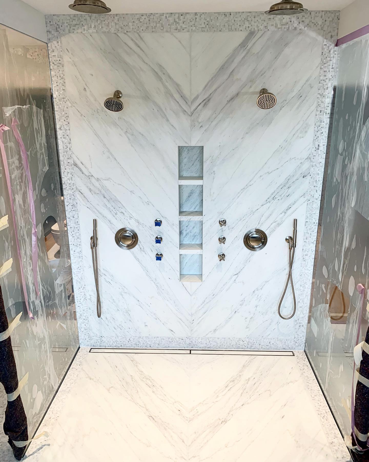 One of our Upper west side site jobs. In this project we provided custom grout application, surface purify for premium sealer application. Conservation can start once the marble or natural stone is on its designated architectural application.
.
.
.
.
.
.
#TERSOMR #Architecture #InteriorDesign #TileInstallers #Marble #Stone #LuxuryBathrooms #Homeowners #Contractor
#LuxuryHomes #Luxurynyc #NYC #Architect #Tile #MarbleNYC