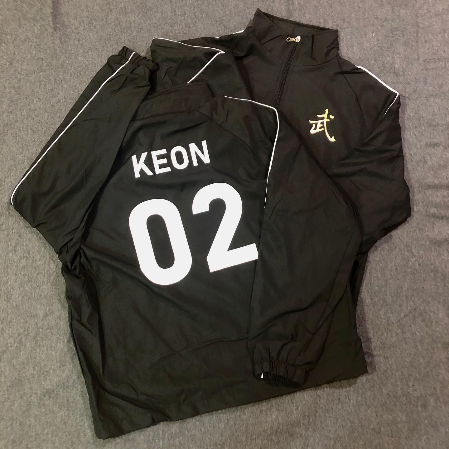 Wushu Windbreaker - Metallic Gold + White print