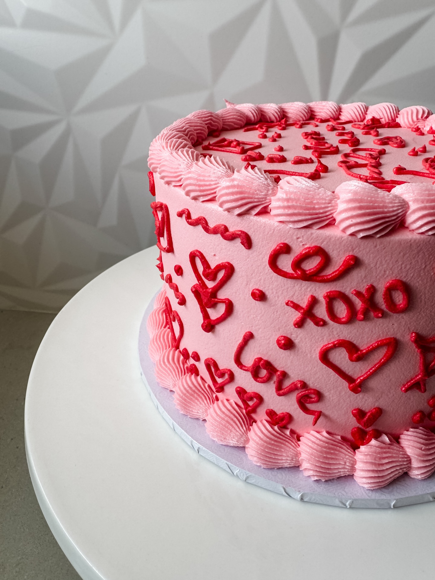 VALENTINES DAY 2026 ๐
Roses are cute but cake is better ๐คญ
This Valentines Day weโve got
๐Bento heart cakes
๐Cake tubs
๐Brownie tubs
๐Mini cakes
Perfect for Valentines, Galentines or self-love celebrations
Limited availability
Order via link in bio or www.thewildflowercakery.co.nz/shop