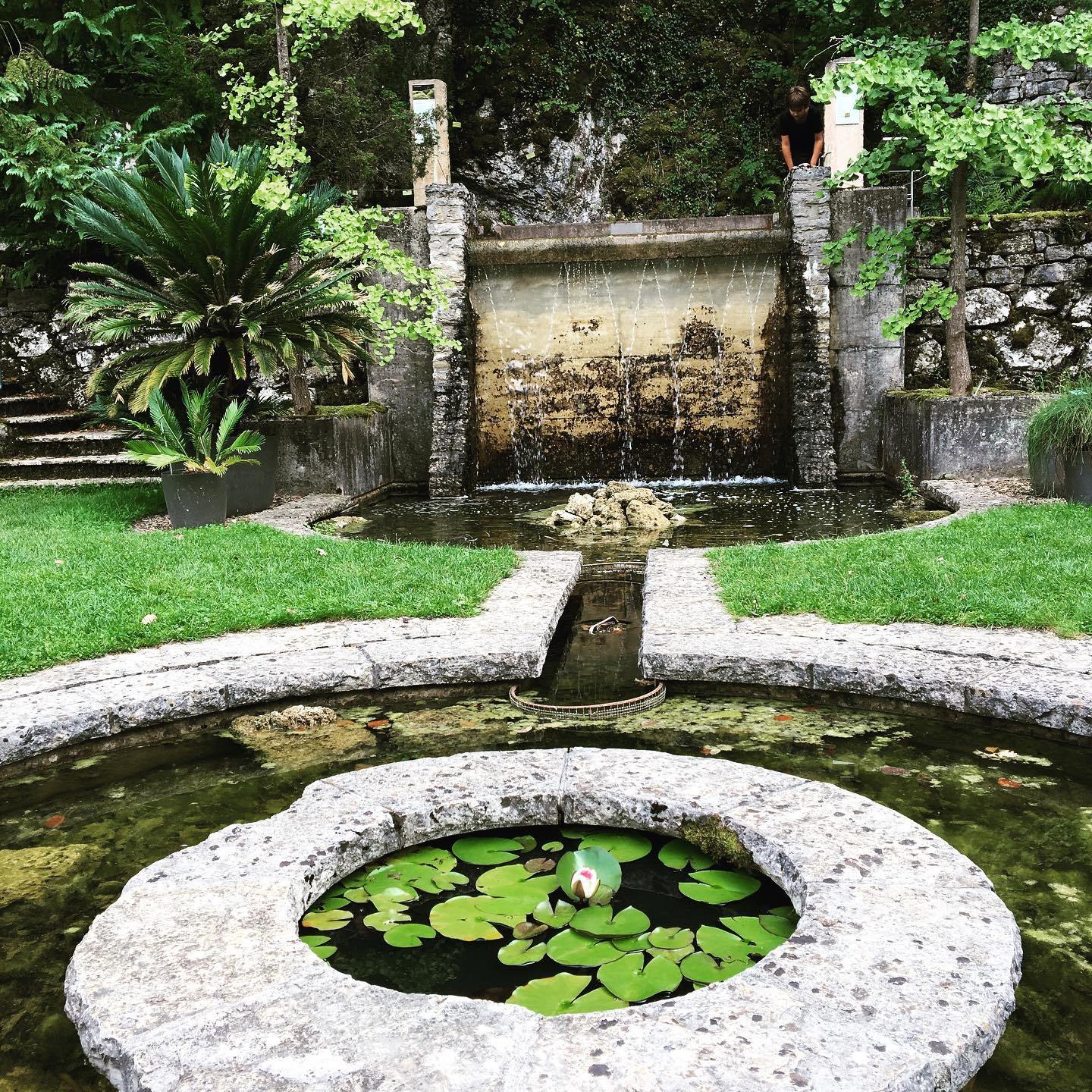 #faispastavalise #jardinbotanicneuchatel #neuchholidays