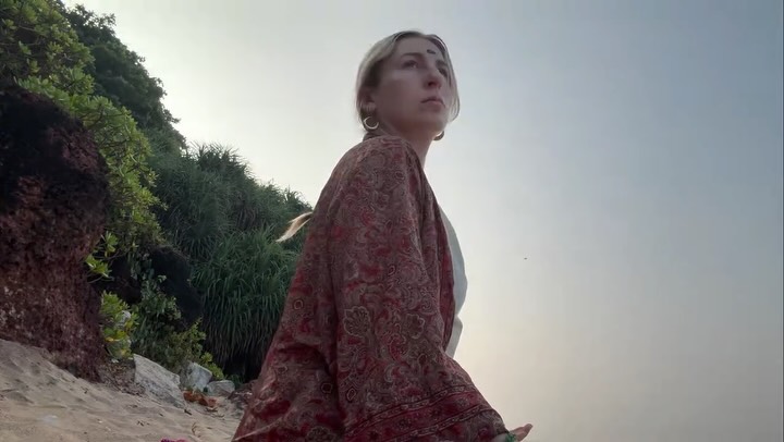 Good morning, embrace your day with love, love is all that matters.
Shanti xx