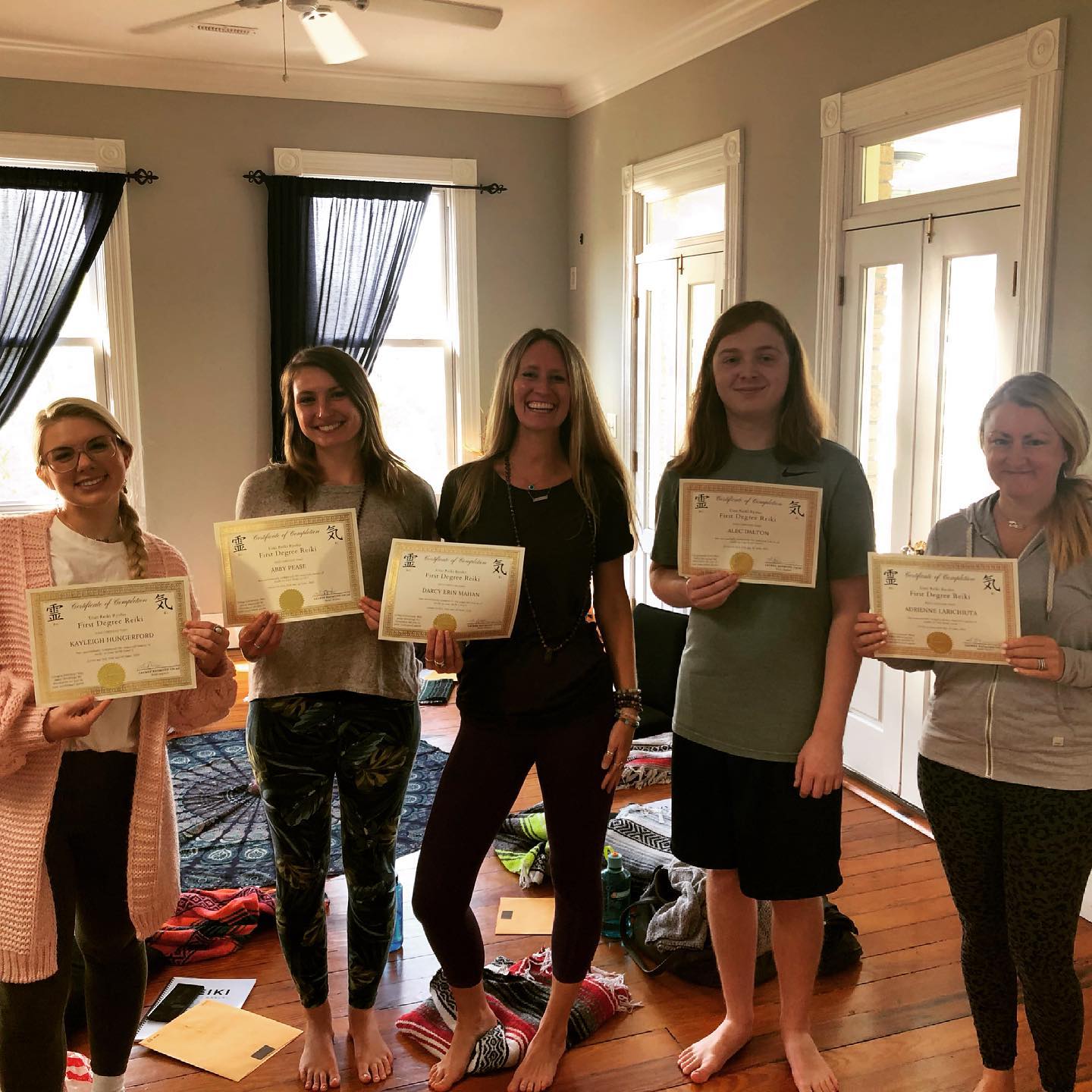 Congratulations are in order to these 6 (missing 1 but sheโs there in spirit!) amazing souls who are Usui Reiki Level 1 certified as of last weekend โ๐๐ค A theme always emerges in each of these trainings and โshadow workโ definitely came through for this one ๐๐ By taking time and dedication to first heal their own inner hearts with compassion and self love, the sharing of that loving light to others who need it is a natural extension of the Reiki level 1 work โจ๐ธ๐ฅฐ Thank you light workers, the world is a better place with each of you spreading your healing energy ๐ซ๐.
.
.
.
#reiki #reikihealing #reikimaster #reikilevel1 #charlestonreiki #chsreiki #lightworker #lightworkersofinstagram #chakrahealing #vibrationalhealing #attitudeofgratitude #energyiseverything #energyhealing #happyandhealthy #greatestgifts #reikiislove๐