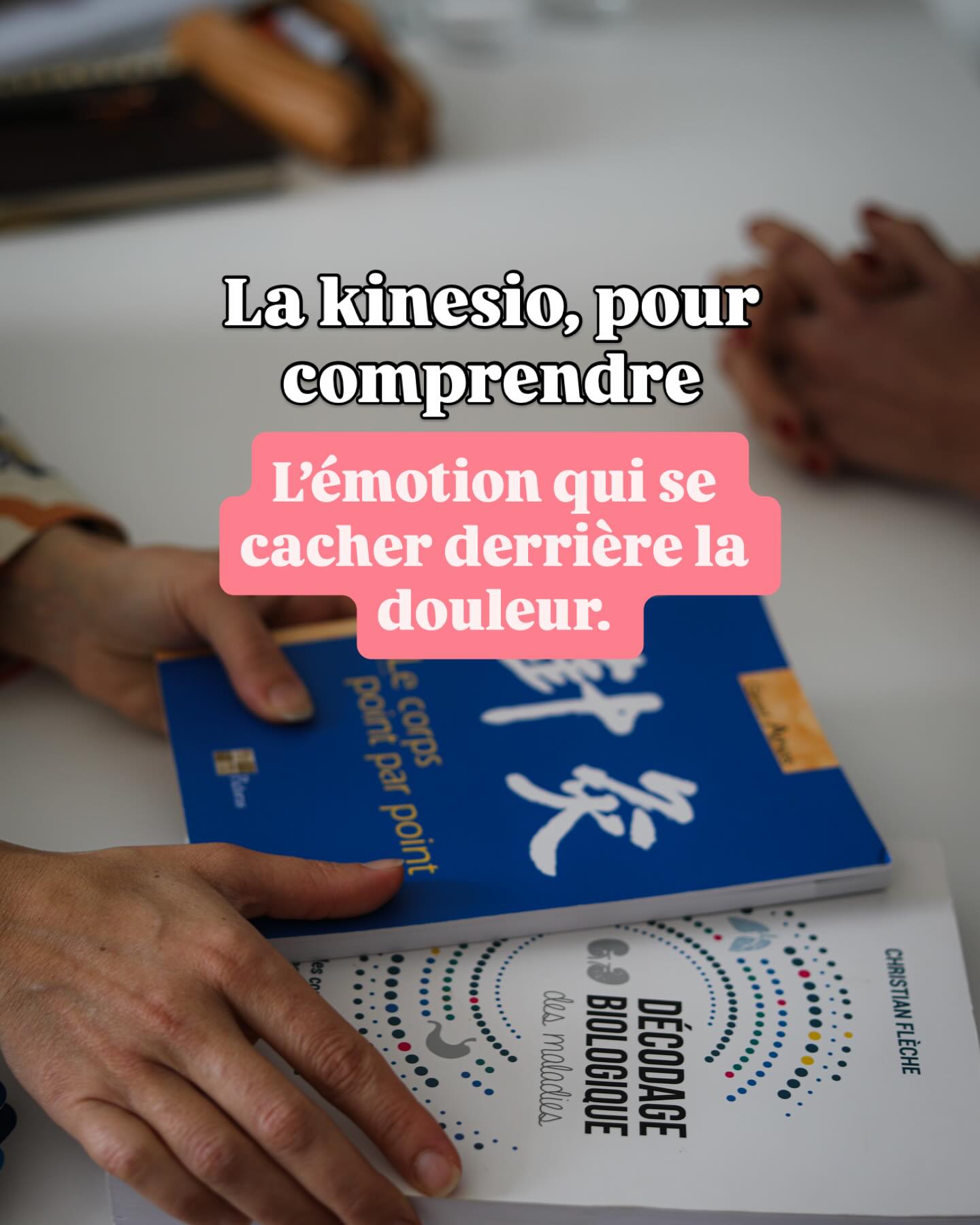 La kinesiologie vient identifier le conflit émotionnel à l’origine du symptôme. Comprendre ce conflit, aiderait la personne à retrouver son équilibre structurel, émotionnel et mental.
🩺 La kinesiologie ne remplace en aucun cas un suivi médical.