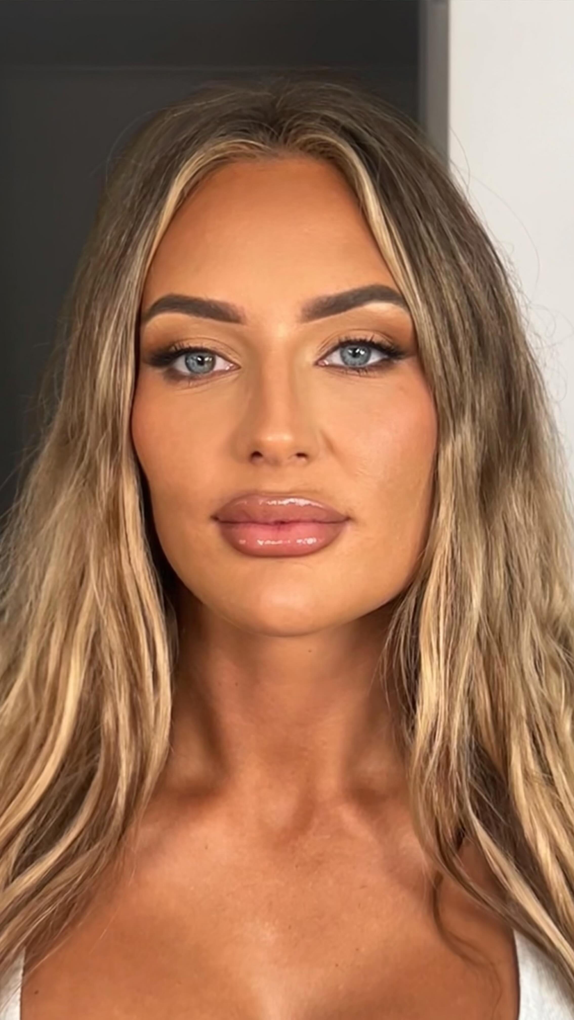 Keeping it soft and matte
.
.
.
.
.
#goldcoastmakeupartist #brisbanemakeupartist #bridalmakeup #makeuplooks #makeupinspiration