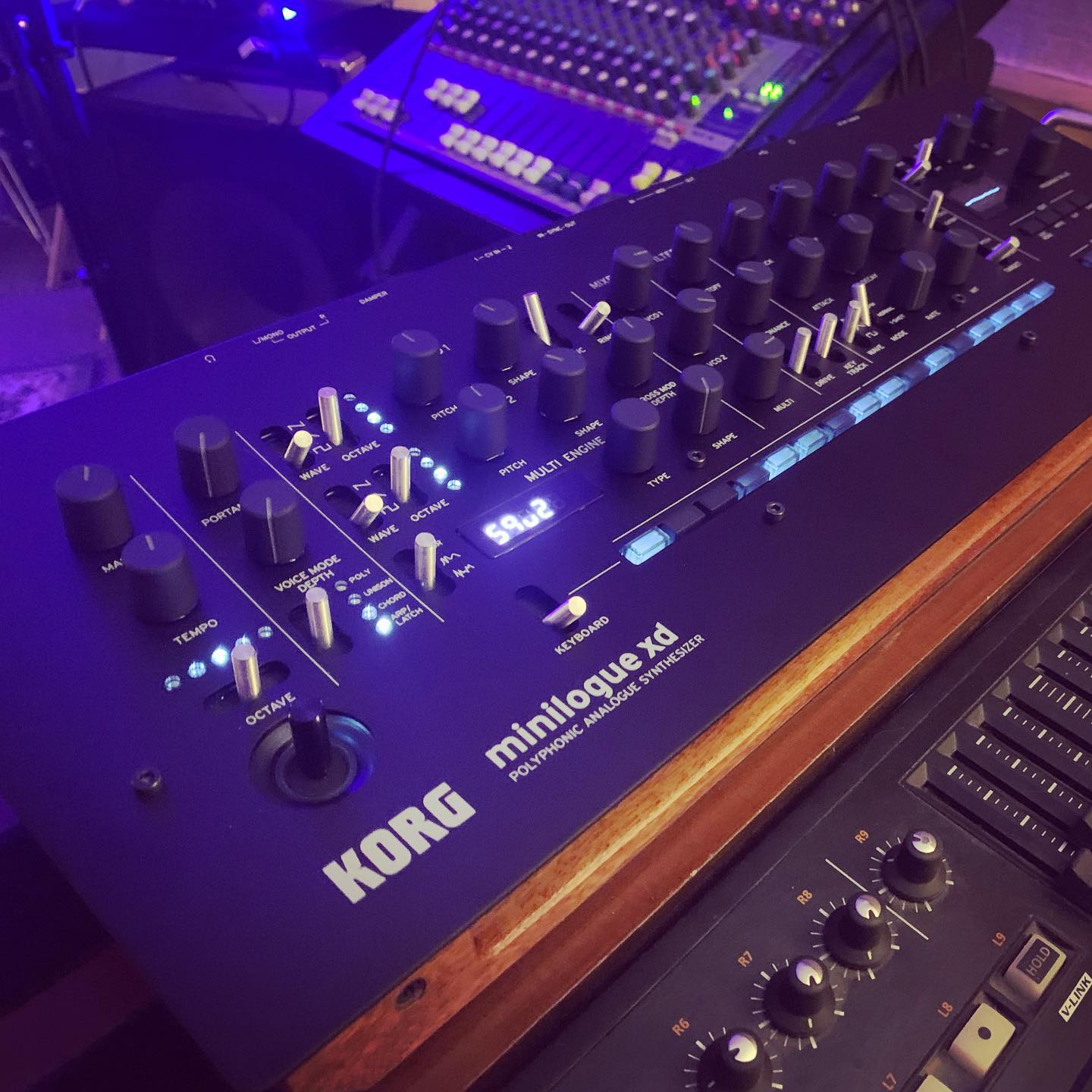 There’s some great noises in this box ⚡️
.
.
.
@korgofficial #synth #analog #analogue #analogsynthesizer #synthmusic #korg #minilogue #miniloguexd #create #music #sounddesign #noise #lostherdstudios