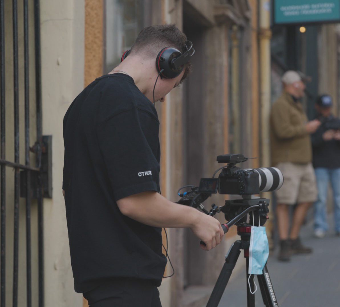 What makes us stand apart is our flexibility.
From the bespoke service packages we can offer, to the locations we will travel to in order to work along-side your business, we will go above and beyond to help you achieve your business goals.
We know every business is different, and so we ensure not to offer rigid services and prices with little-to-no legroom for changes.
Personalised and boutique, within our creative agency we focus on building long lasting relationships with our clients, and it is because of these relationships that we can go the extra mile to create strategies and campaigns to help you truly grow in your industry.