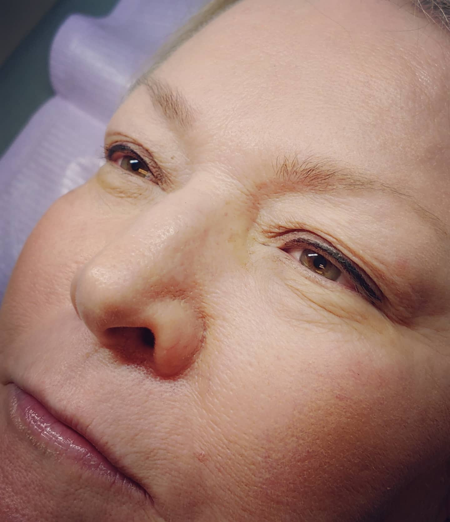 Hooded or heavy eyes can feel limiting or difficult to put makeup on, but with a thicker liner that goes right into the lash line you can really open the eye up. Come in for a free consultation to see how I can help you get the look you've always wanted! Link in the bio
#hoodedeyesmakeup #linerforhoodedeyes #permanenteyeliner #bigeyes #northerncolorado #wyoming #glam