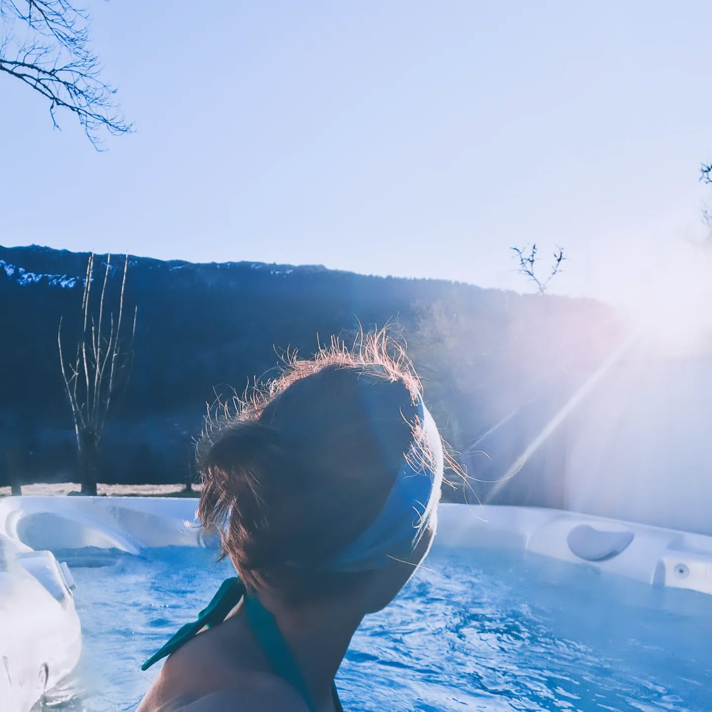 -The place to be -
#bonheurdujour #spa #gitenature #lodge #sancy #semettreauvert #petitcoindeparadis
#mooddujour #photooftheday #vuemontagne #auvergnetourisme #sejourenamoureux