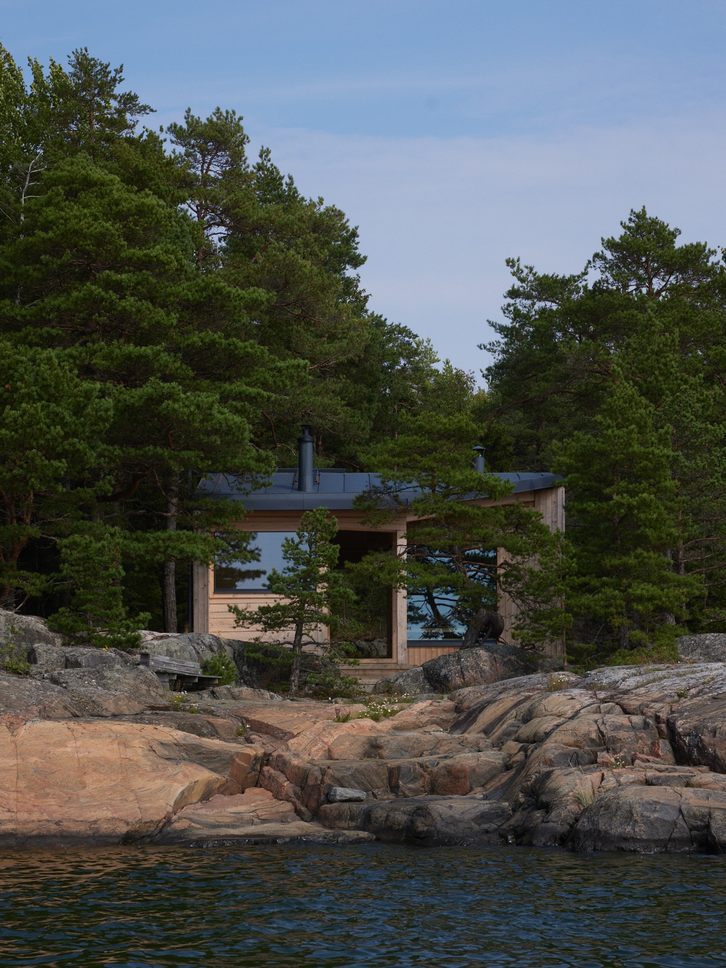 Today we honour and celebrate Alvar and Aino Aalto and Finnish architecture.
Design and functionalism have long shaped Finland’s architectural identity, one that reflects a deep understanding of natural materials and a nature-driven approach where form is guided by purpose, function and human experience rather than ornamentation.
Several of these principles are central to MNY’s work where innovative contemporary architecture is combined with sustainability. Good architecture and design create meaningful experiences and support a well-functioning everyday life and this is what MNY strives to achieve with every project.
Photo 1 & 2: @benjaminilmoni
Photo 3 & 4: @multifoto.fi
Photo 6: @krista_keltanen
#suomalaisenarkkitehtuurinjamuotoilunpäivä #nordicdesign #scandinaviandesign #architecture #finland