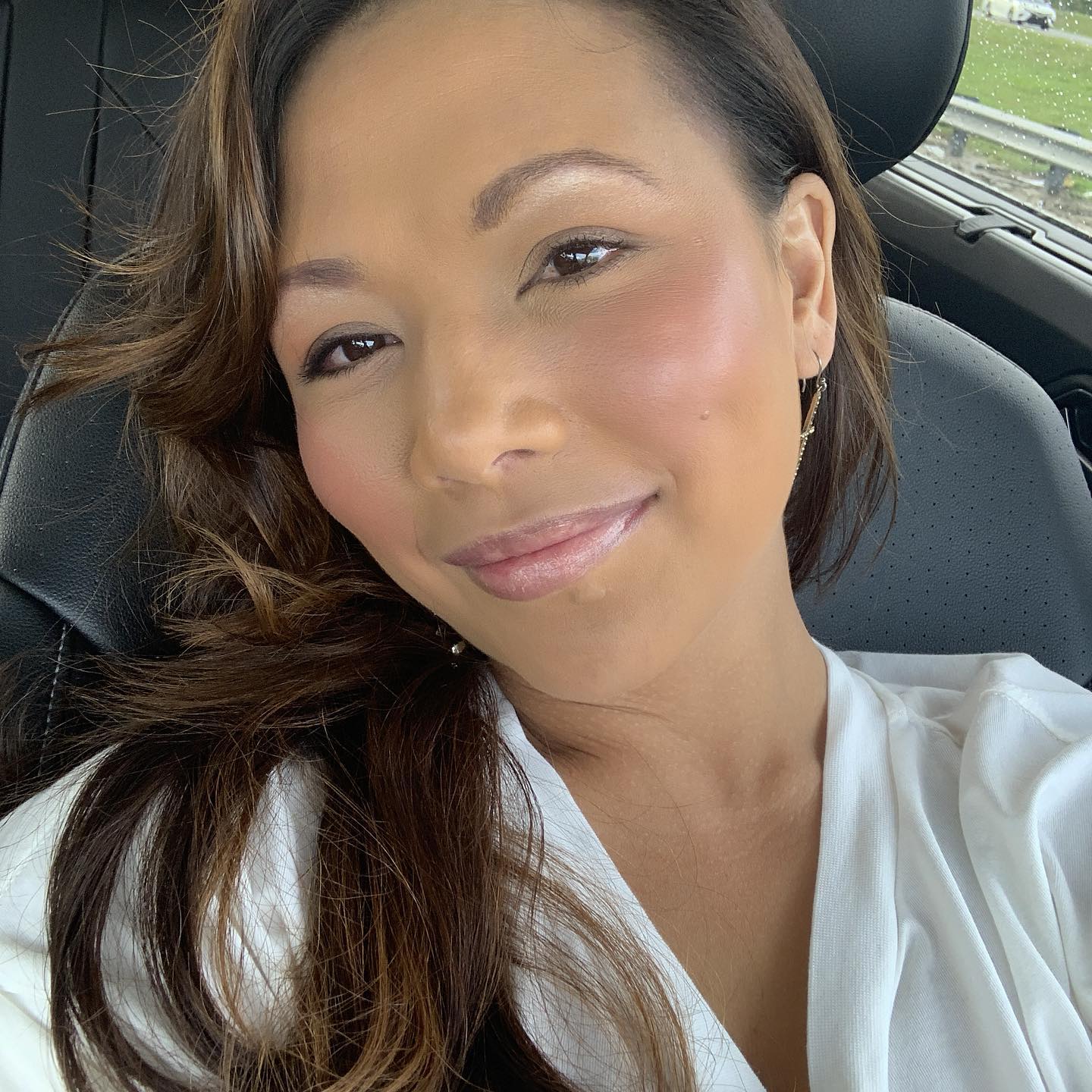 Full face makeup today in 20 min
Revlon colorstay, KatvonD pressed powder, guerlain bronzer, Bobbi brown blush , Anastasia eyeshadow
Urban decay brow blade, NARS climax mascara
No cake 🎂 just face😉
I put on makeup to blend in because sometimes I just don’t feel like having the conversation with complete strangers about my PWS. Not always because I don’t mind people being curious or asking. It’s just some days you want to not have to talk about it. 😉 #pws #portwinestain #birthmarkcoverup #birthmarked #fullcoveragefoundation