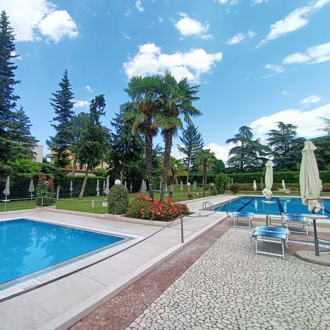 Programmi per il weekend?
Sì, andiamo alle #piscinegreenclub!🏊
Prenota per il weekend! Acquista l'ingresso comodamente da casa scegliendo la postazione che più ti piace e sei già pronto in piscina 👉 vai subito sul ns sito www.piscinegreenclub.it
Da domani 1° giugno siamo aperti tutto il giorno con orario 9:30 -19.30, tutti i giorni dell'estate 🍉
.
.
.
#estategreenclub
#modenahospitality
#estateitaliana
#estateinpiscina #estateincittà #piscinaamodena #piscinaestiva #estate2024 #summervibes