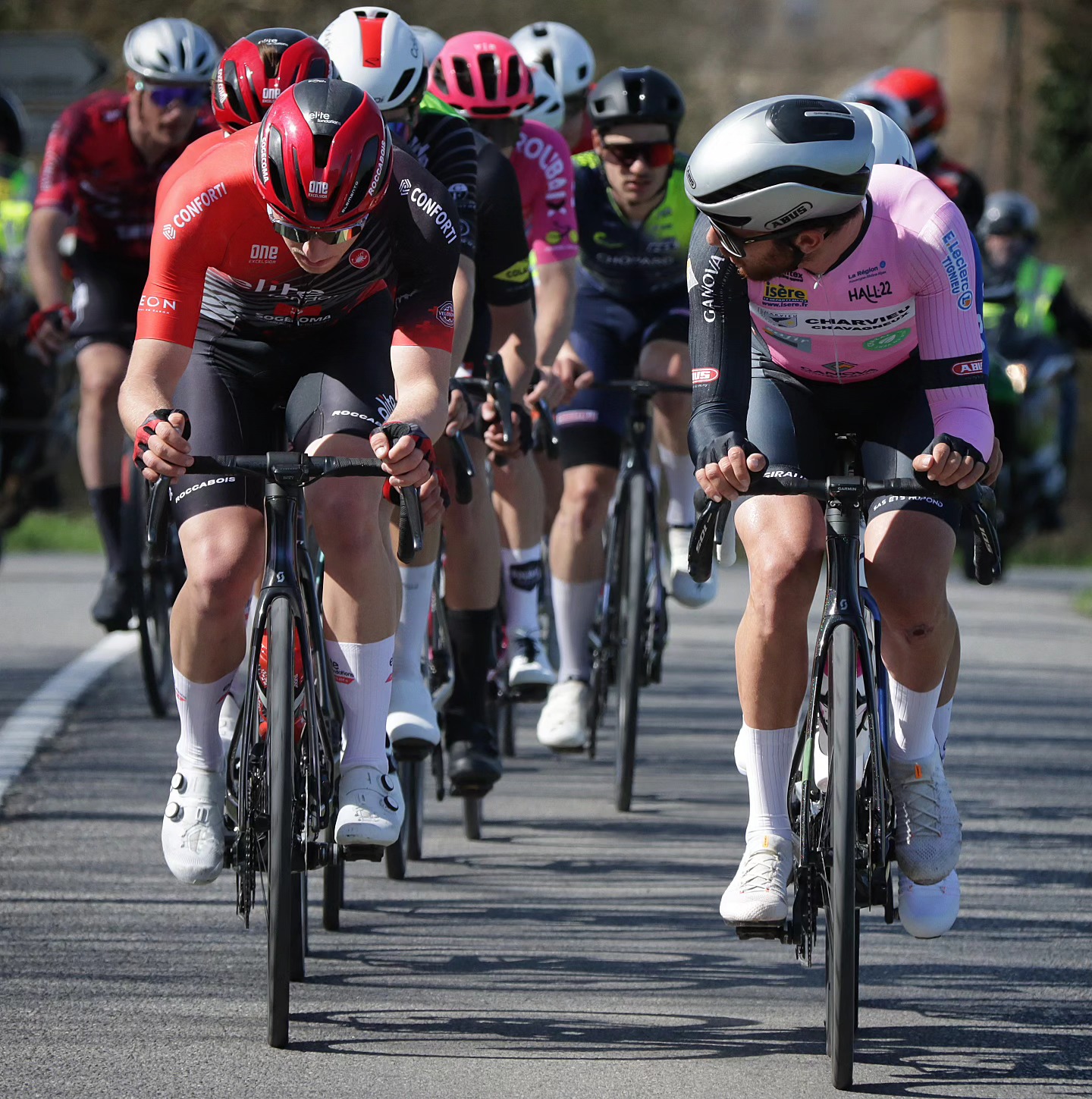 ⏳️The countdown is on💥👊🏻
#elitefondationscyclingteam #elitefondations #sogecoma #roccabois #conforti #debonsarchitecture #leonbychaidubaron #chaidubaron #velosophebeer #scott #bikeonscott #velosophecyclistbeer #genevecyclisme #velotoze #Tokiwi #roccabois #cuagsport #castelli #kaskhelmets #motorex #motorexbikeline #trusttheprocess