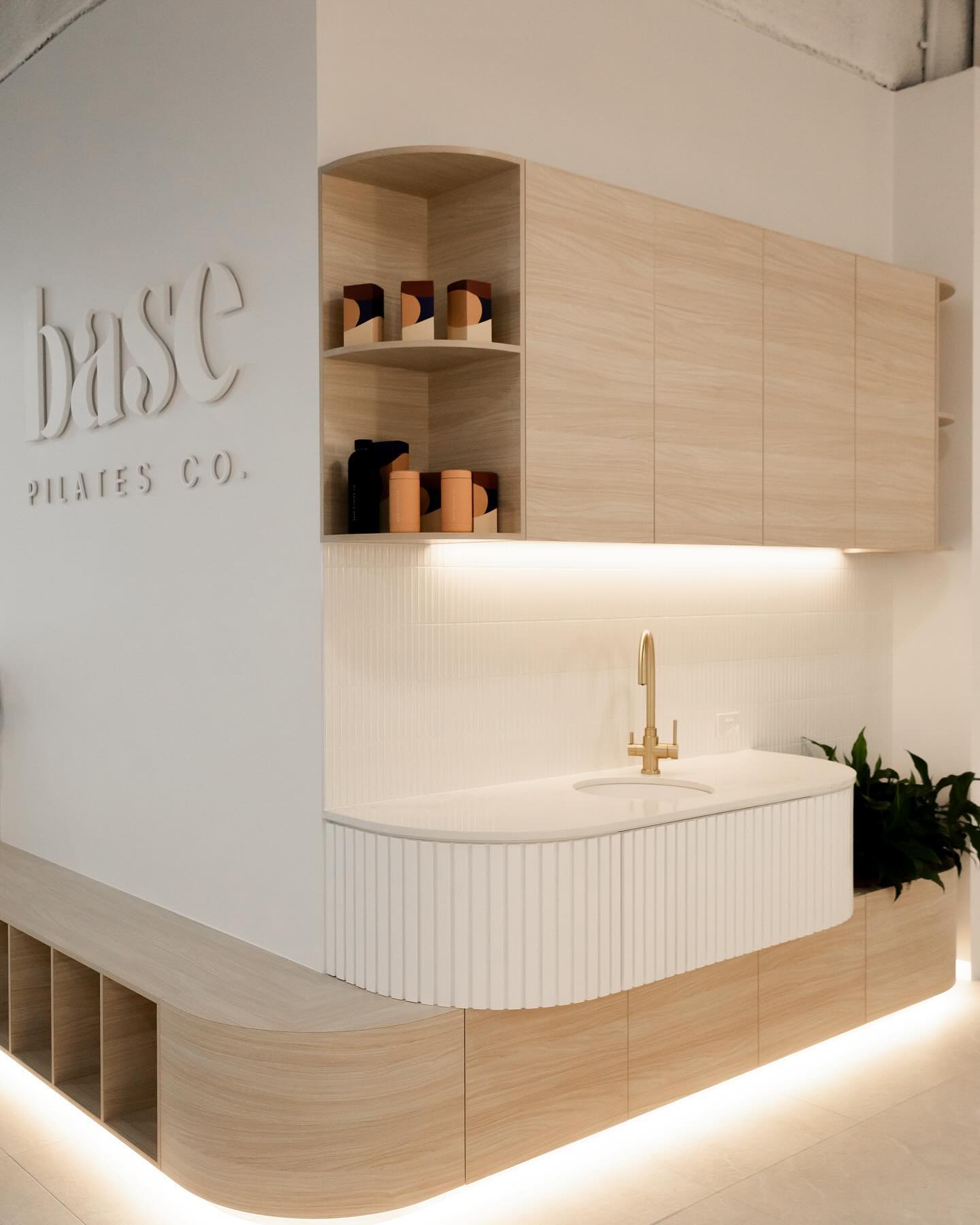 All about those curves 😍