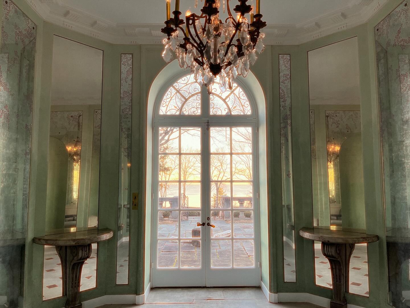 Our new immersive show is at a secret location! Check out details and tickets, link in bio. The Birthday Party this March. #secretlocation #theater #immersiveexperiences #goldcoast