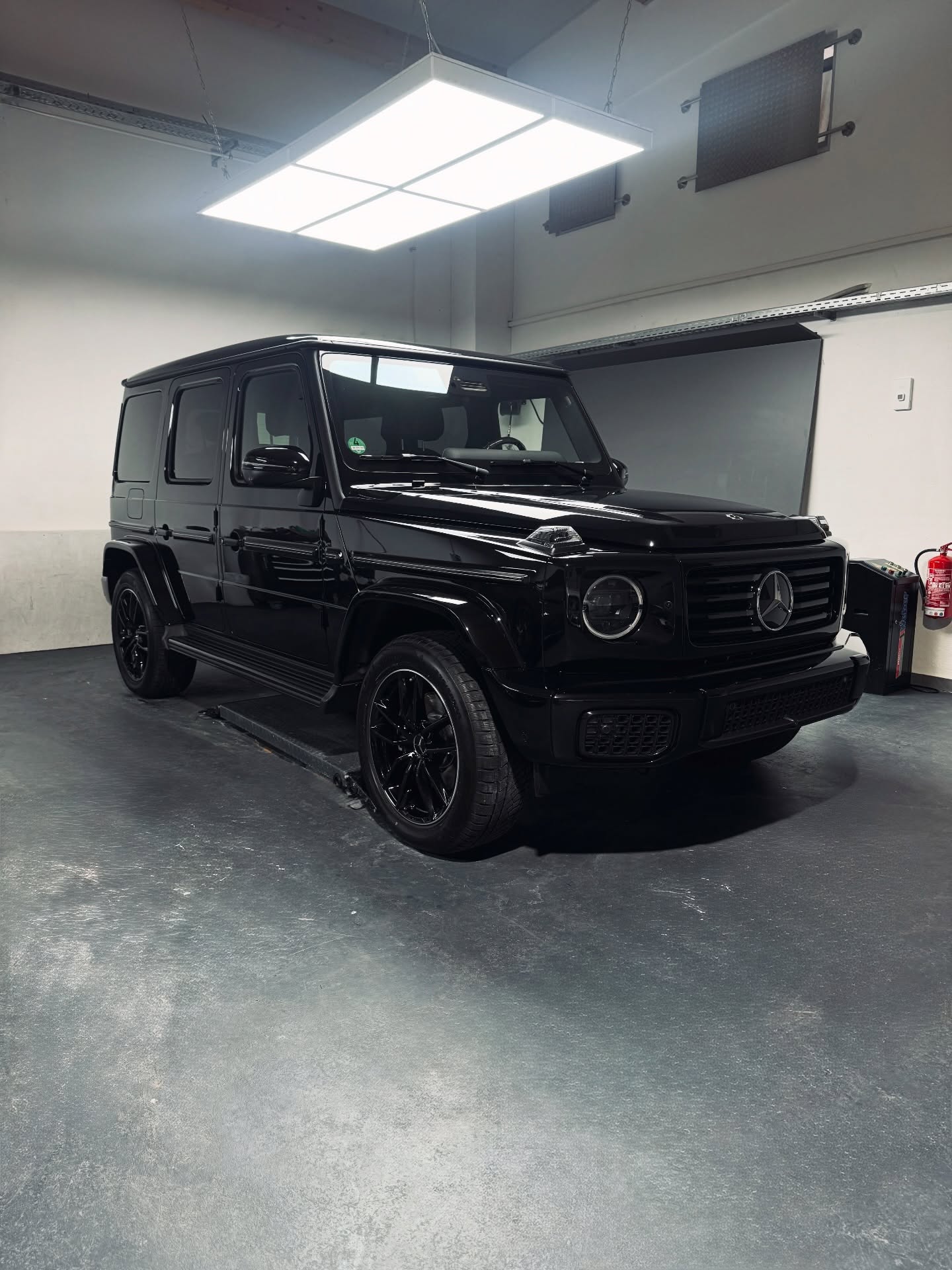 Mercedes-Benz G-Wagon — protection built around your priorities.
Every protection step was defined together with the customer, focusing on what truly matters for their driving and usage.
Front package and selected high-impact areas secured with Paint Protection Film, while the remaining surfaces were finished with a ceramic coating for long-term care.
Completed with black wrapped side steps for a cleaner, more aggressive appearance.
Because the right protection starts with the right conversation. 🩵
Think your G-Wagon deserves a solution tailored to you?
👉 Slide into our DMs.
#wrapness #gwagon #gclass #ppf #ceramiccoating