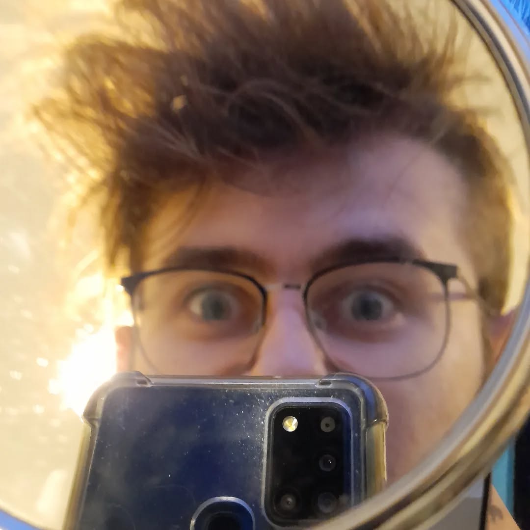 Messy man's marvellous mane mainly marauders maliciously