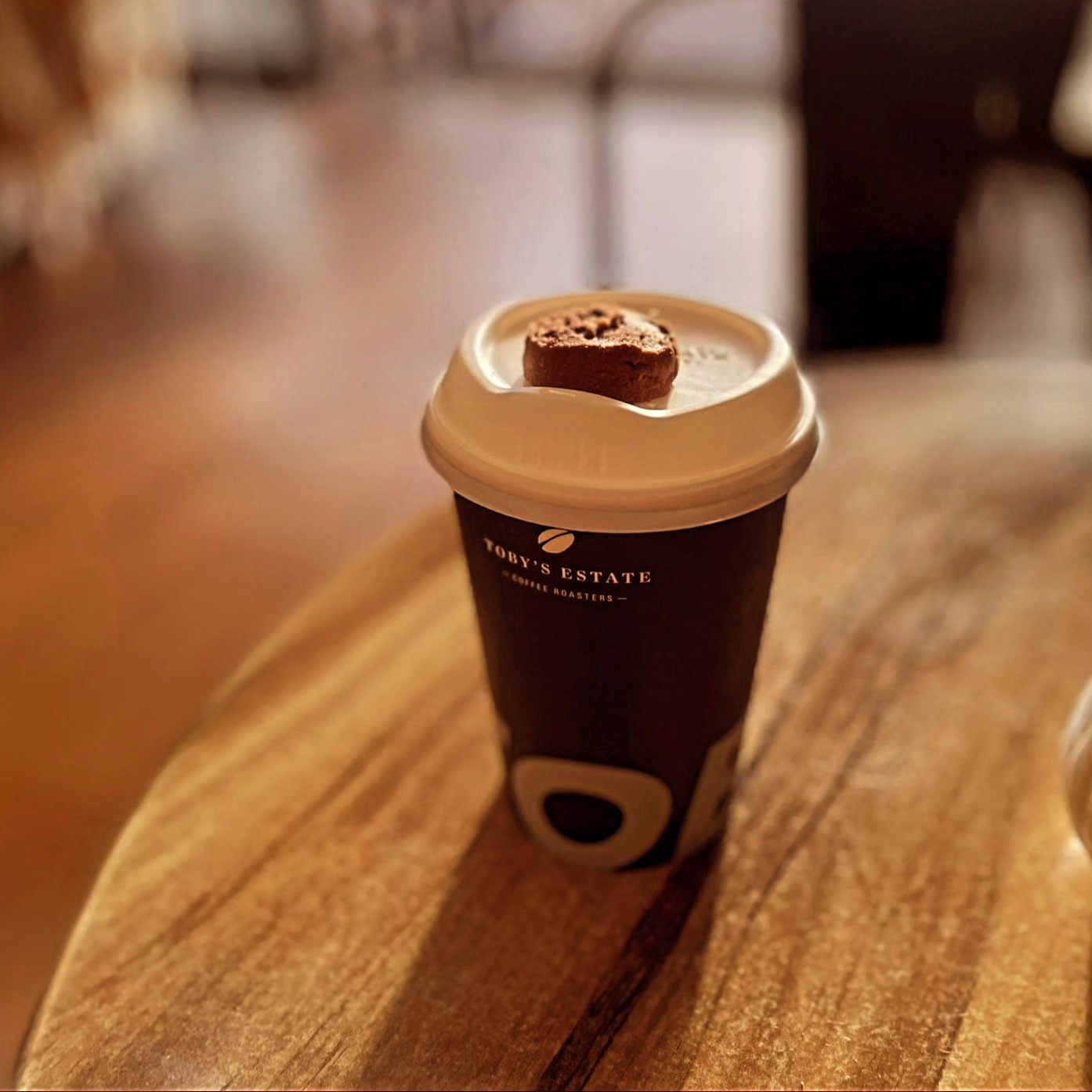 You know we give away complimentary cookies when you buy your coffee? And today we have new flavours 'Jaffa' . Everyone loving this one.😋😋
#bitesize #narrabeenlake #collaroyplateaumums #northernbeaches