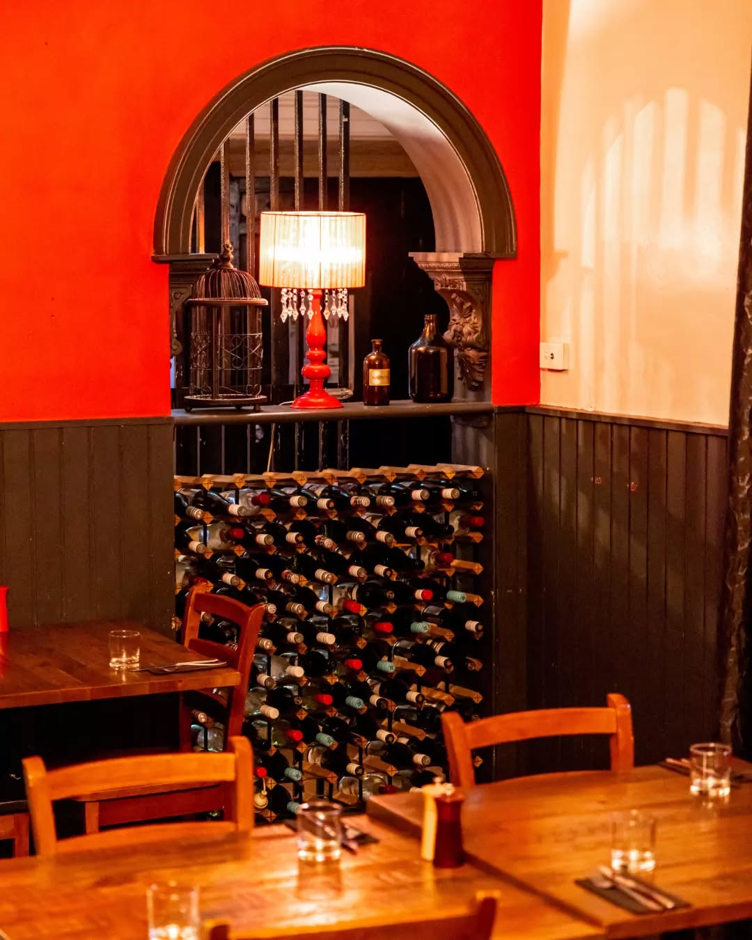 Good food, better company, and a table with your name on it 🥂
There’s nothing worse than craving our signature steak or a fresh local salad only to find the house is full. Whether you’re planning a mid-week catch-up or a big Saturday night out on George Street, skipping the queue is always a good move.
Hit the link in our bio to lock in your table and let us take care of the rest. We’ll have the drinks cold and the kitchen ready! 🥩