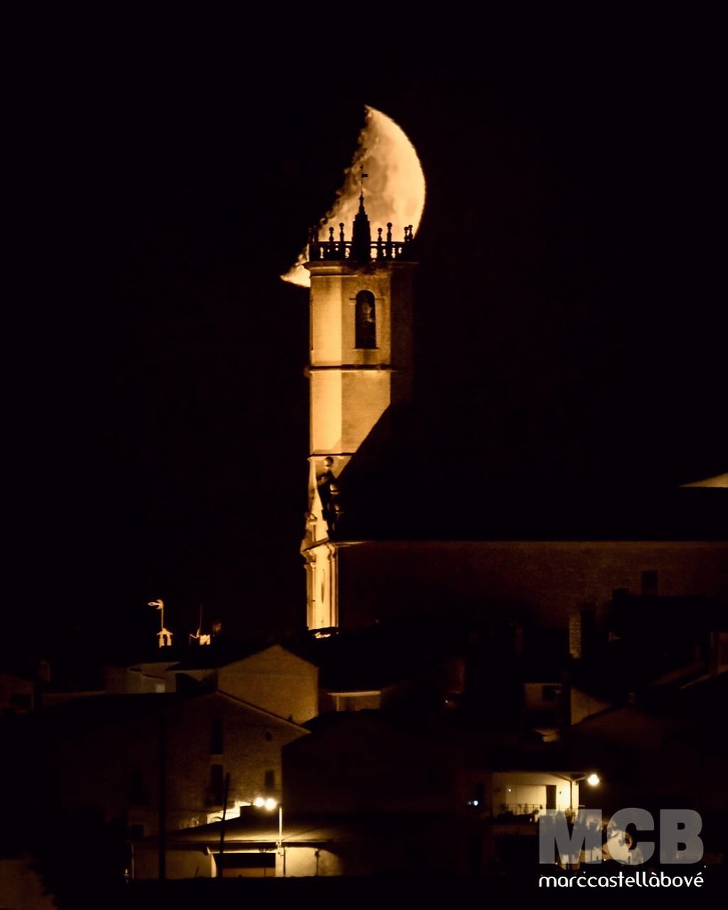 ✨ Secrets alçats pel silenci.
…
#Granyena #Segarra #somsegarra #segarraviva #nit #night #moon #moonlovers #moonlight #belltower #campanar #descobreixcatalunya #catalunyaexperience #photooftheday #nightphotography #architecturelovers #cityscapes #cayalunya_fosca #photooftheday #picoftheday #fotodeldia #instagood #magicmoments #catalunya #artisticvision #silentnight #photopills #photopills_moon #adnlleida #aralleida #raconsde_cels
…
@ajuntament_granyena @campanagranyena1747 @raconsde_cels
@descobreixcatalunya @catalunyaexperience @moon_phases @nightphotography @photopills @barbaratorrees_ @nightphotographypros @lordsofnight @ig_catalonia @turisme.ccsegarra @segarraviva @somsegarra @catalunya_art @catalunya_fosca @cat_nits @eltempstv3