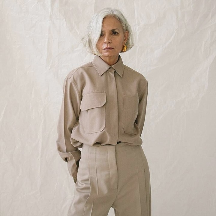 AGING SKIN
Stress and modern lifestyles cause the muscles of the face, neck and shoulders to tighten and constrict leading to a restriction in supply of energy, oxygen and nutrients. This leads to premature aging due to the loss of skin elasticity.
During the Antonia Burrell Face Lift Facial, energy blockages can be released allowing free flow around the body. As energy blockages and connective tissue restrictions are freed the oxygen, blood and nutrient flow to cells in the body is increased.
Sign up to our newsletters, and DM us to find out more about my bespoke facials involving the cupping method.
#ABskin #prematureaging #skincupping #naturalskincare #glowingskin