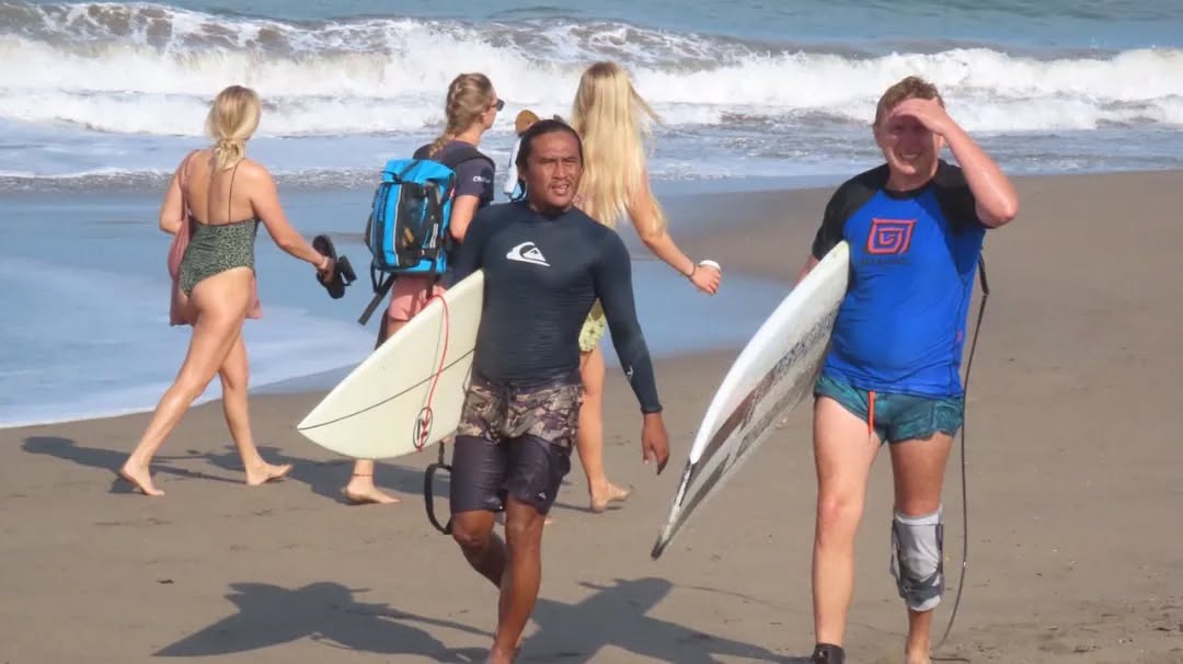 Have nice day
#surf #surflessons #canggu #canggubali #canggulife #canggubeach