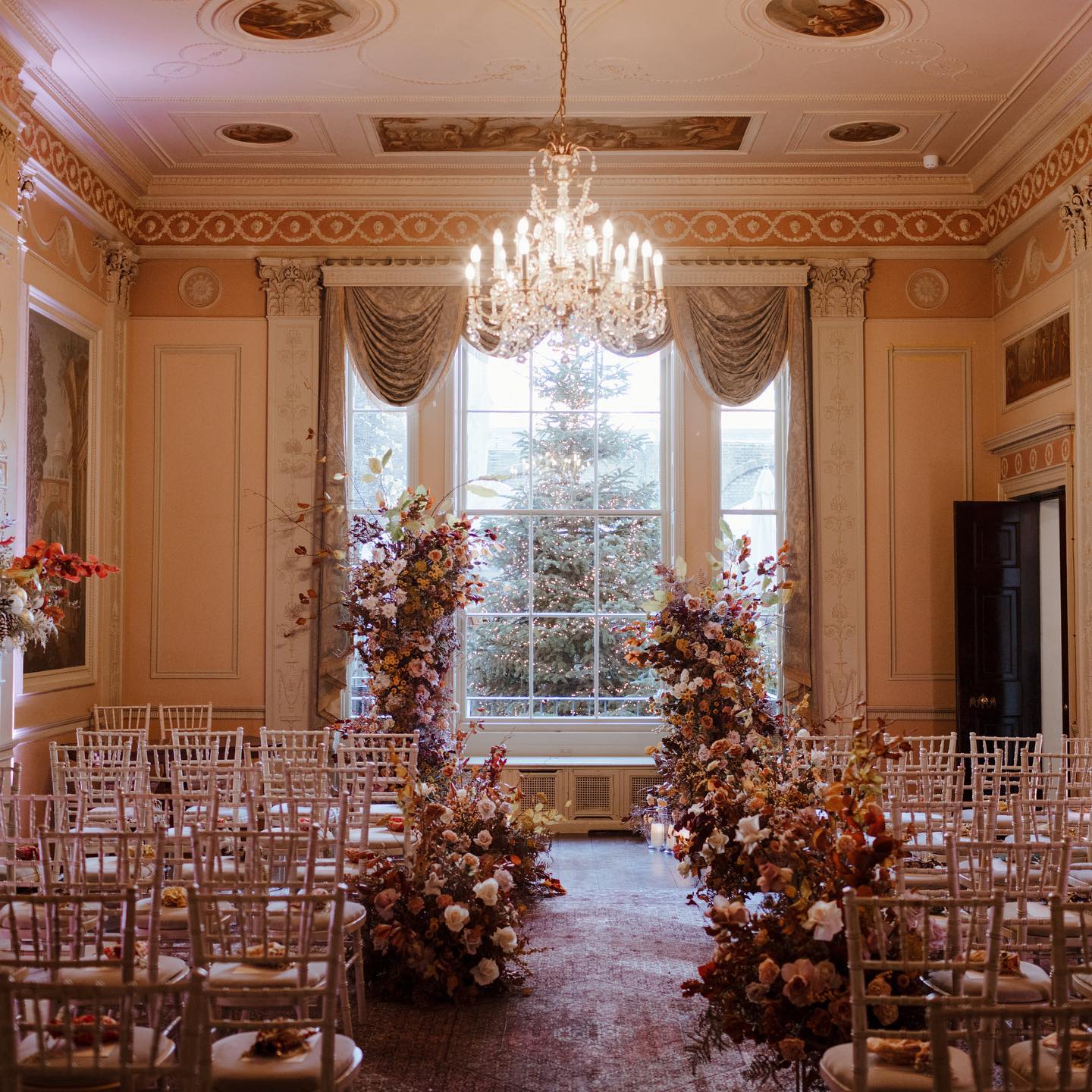 Just proving that your ceremony can be intimate but still ooze grandeur
Image @thecurries.co
Venue @homehouselondon
Style and Planning, Jenna Hewitt
Floral Design @jennibloomflowers
#ceremonydecor #ukweddingplanner #autumnweddinginspiration #luxuryweddingplanneruk #weddingstyle #weddinginspo #londonweddingplanner #ceremonyinspo #initmatewedding