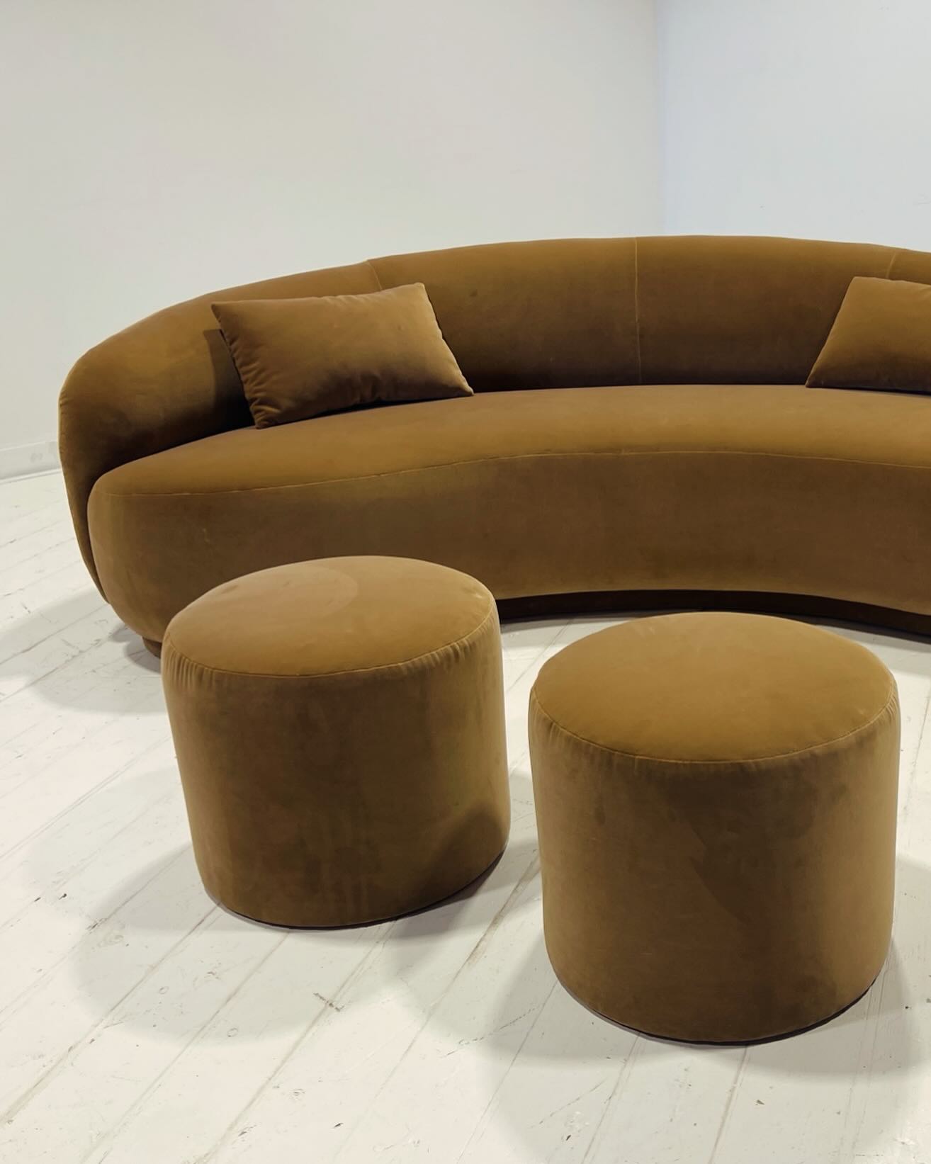 Unique styling, gentle lines, earthy tone natural fabric, 100% cotton velvet, plush, sophisticated look custom designed to match curved wall
#seattlemade #nontoxichome #organicfurniture #customsofa