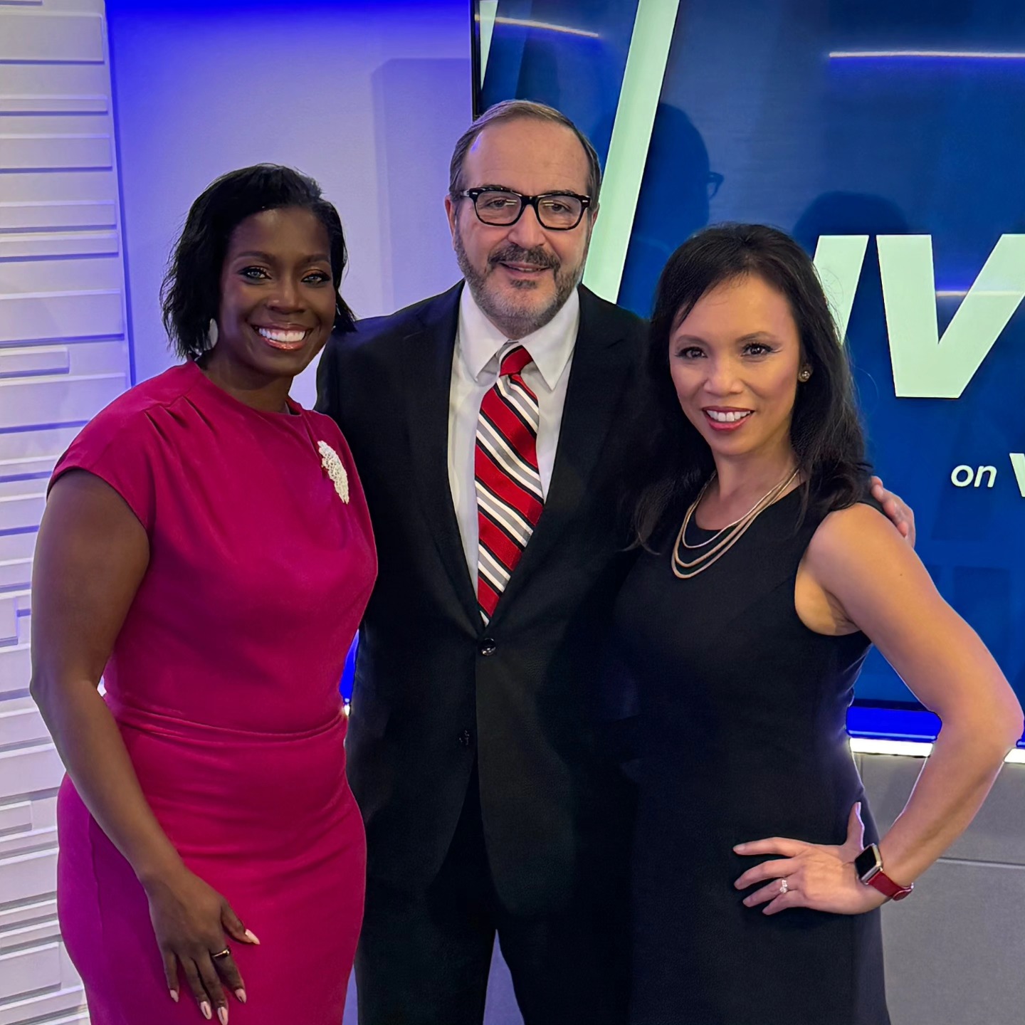 Thank you, Jane Monreal (@janemon7), for the wonderful interview this morning on WCNC (@wcnctv)! It was a true pleasure meeting you. Now, together with Dr. Shantè (@doctor_shante), we look forward to hosting you in Italy. Ad majora!
.
.
.
.
.
.
#maestro #stefanovignati #conductor #interview #wcnc #wcnccharlotte #tv
#liveinterviews #charlotte #queencity #charlottenc #thequeencity #MusicDirector #PrincipalConductor