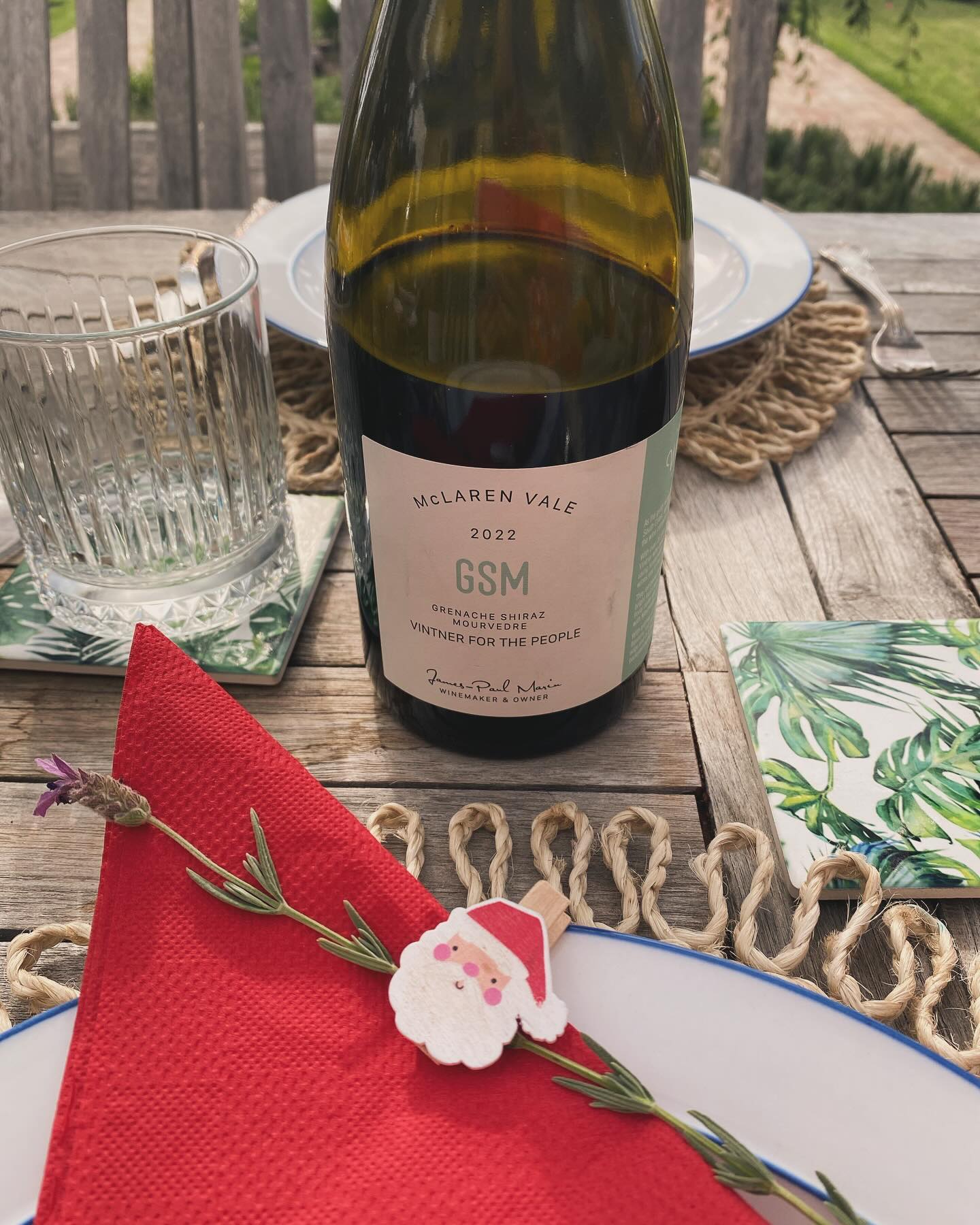 We had a little Christmas 🎅 party 🎉 last night with our Neighbours on the property and plenty of #wildwinds wine 🍷 was enjoyed!
Marry Christmas 🎄 and we hope you’re spending time with family and friends these holidays.
#wildwinds #wine #christmas #redwine #whitewine #mclarenvale #mclarenvalewine #shoalhaven #shoalhavenwines #gsm #grenacheshirazmourvèdre