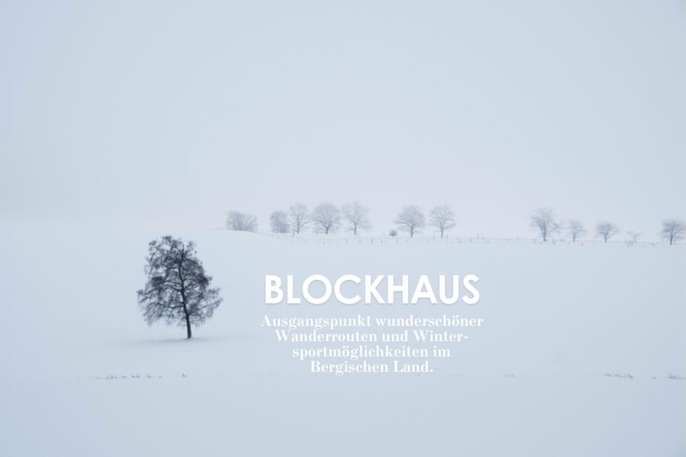 Knirschender Schnee unter den Füßen, weiße Landschaften und Ausblicke über das Bergische Land. Vor einigen Wochen konnte ich während meiner Wanderung am Blockhaus noch durch den Schnee stapfen ☃️
Wenn ich einen Wunsch fürs Wochenende frei hätte, dann würde ich mir eine Portion Schnee wünschen ❄️🧦
Warst du schonmal am Blockhaus unterwegs?
#dasbergische #meinnrw #bergischesland #deutschlandliebe