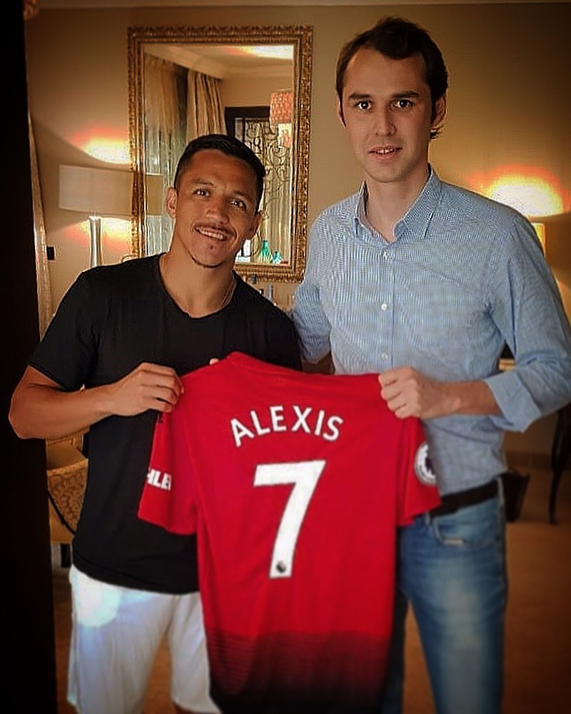 El Niño Maravilla is alive! 🦁 💪💪 Congrats to @alexis_officia1 for his goal last night and to be back in the game #sportsmedicine #copaamerica #profootball #orthopaedicsurgery #mydubai #manunited