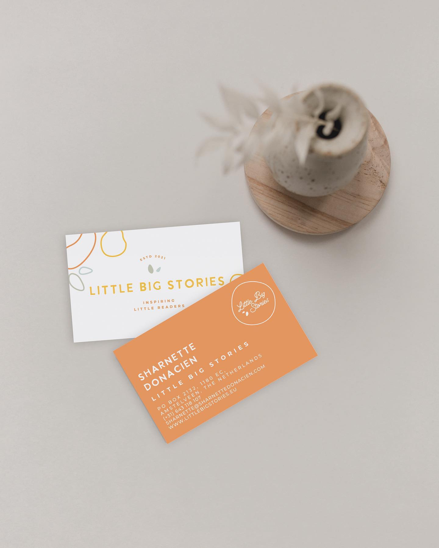 Little Big Stories • These business cards are apart of the “Sunday Morning” semi-custom branding kit. Available for purchase on my website.
Adjusted to suit @_littlebigstories unique colours and playful personality.
-
#graphicdesignmelbourne #graphicdesign #melbournegraphicdesign #melbournegraphicdesigner #melbournebrand #brandingdesign