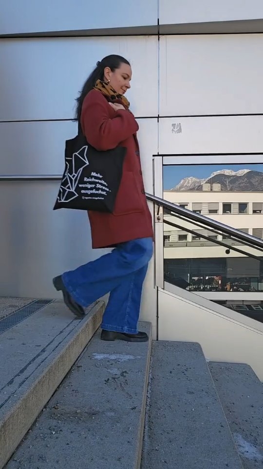 Mit Snacks in der Tasche und ausgefuchst im Feed läuft nichts falsch! 😄🦊
Welche Tasche ist euer Favorit? 😉
📲 Ausgefuchst - der Algorithmus folgt UNS!
🛍 Die Tasche hat mehr Reichweite als dein Account? Dann brauchst du uns!
🍫 Fuchs im Feed, Snacks in der Tasche
😏 Mehr Reichweite, weniger Stress - ausgefuchst
🤩 Guten Content? Haben wir immer dabei!
#agenturausgefuchst #ausgefuchst #tirolerunternehmerinnen
#socialmediacreative