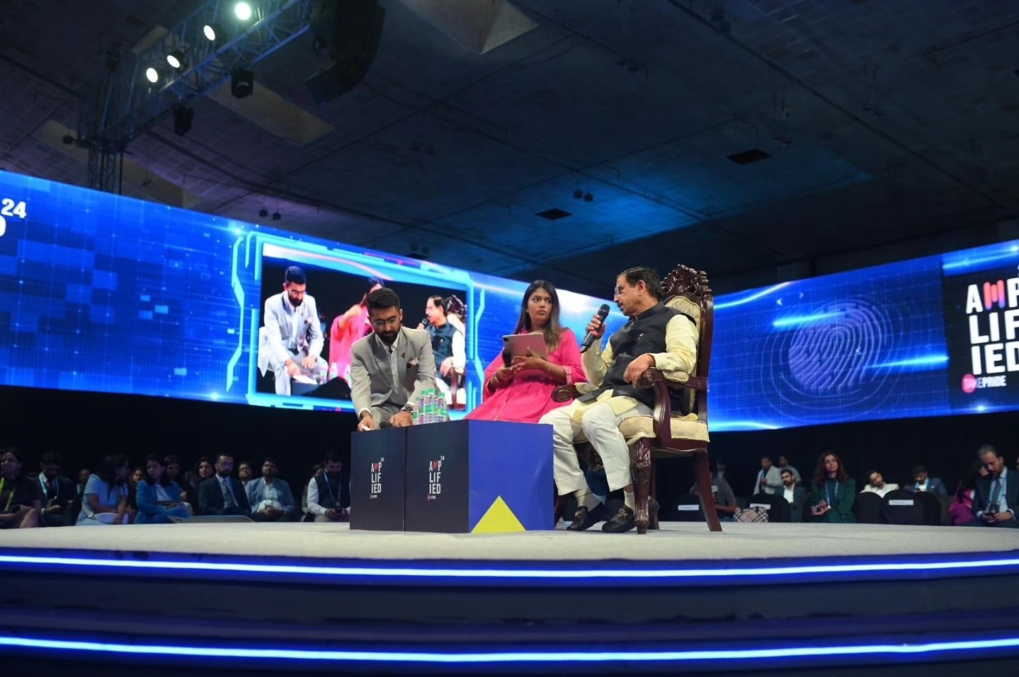 So proud to have headlined this important dialogue with Hon’ble cabinet Minister Prahlad Joshi at Young Indians Take Pride Amplified.
We spoke all about sustainability, youth empowerment, Viksit Bharat 2047,Agenda 2030, PM Modi's vision and India’s renewable energy goals the entire conversation was nothing short of inspiring⚡
More actionable insights from our conversation that day coming soon stay tuned.
#sdgs #youngleader #youth #viksitbharat