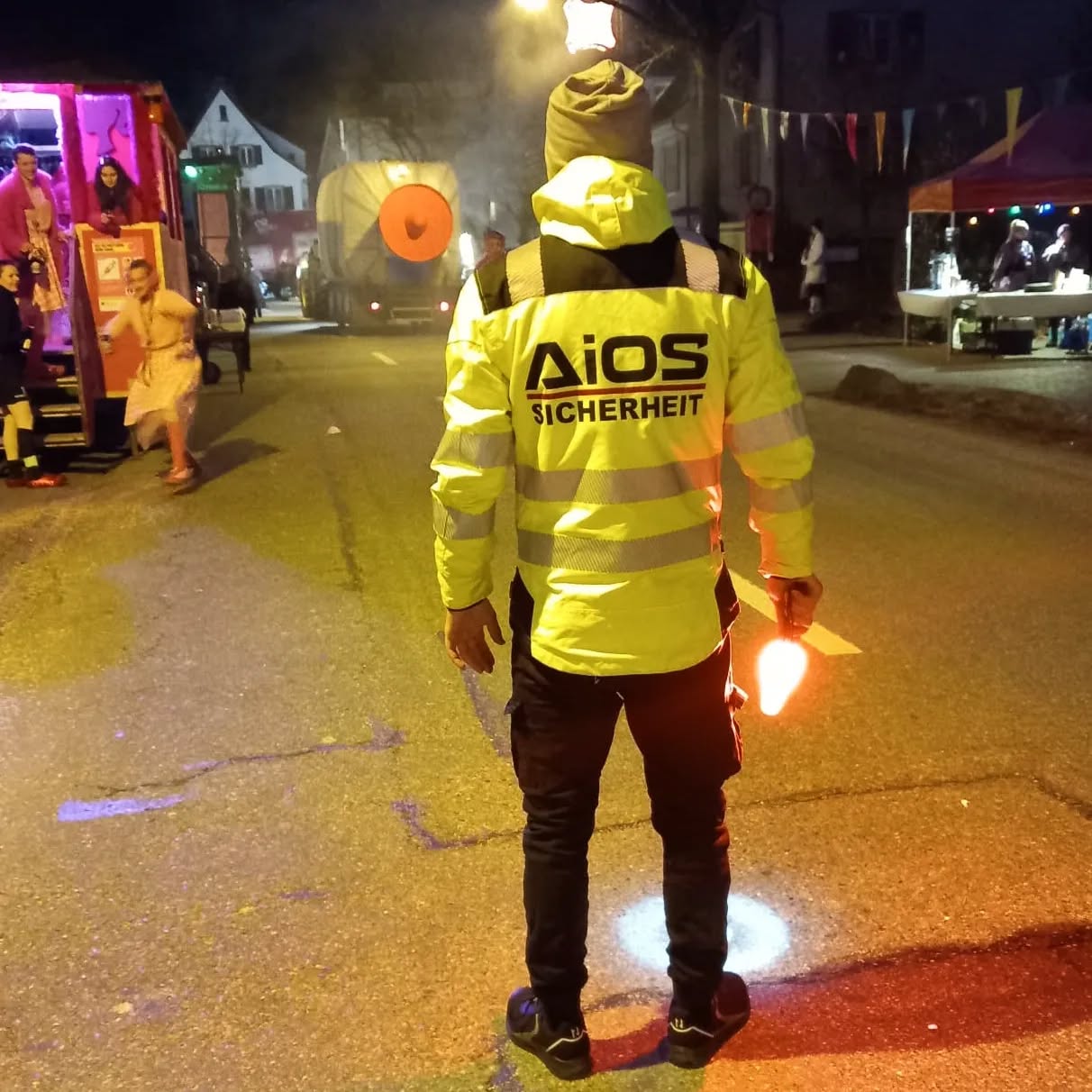 AiOS Eventsicherheit und Verkehrsdienste
an der Ettinger Fasnacht 2024.
Nächstes Jahr vielleicht auch bei Ihnen?