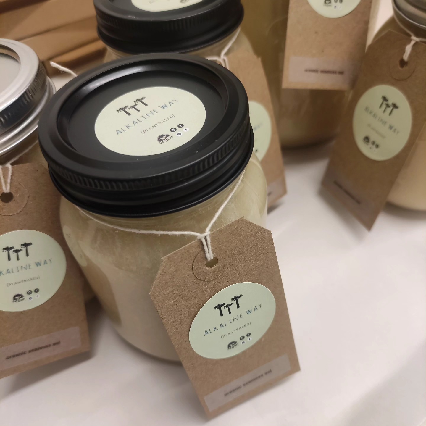 100% Organic Seamoss Gel
.
How do you use yours?
.
Did you know you can use Seamoss gel externally as well as internally?
.
Seamoss is great for the skin and hair too! Face masks and hair masks using Seamoss gel will help replenish all the natural goodness that is required for optimum growth and health.
.
.
.
.
#organicirishseamossgel
#alkalineway
#seamoss
#herbsforyourhealth