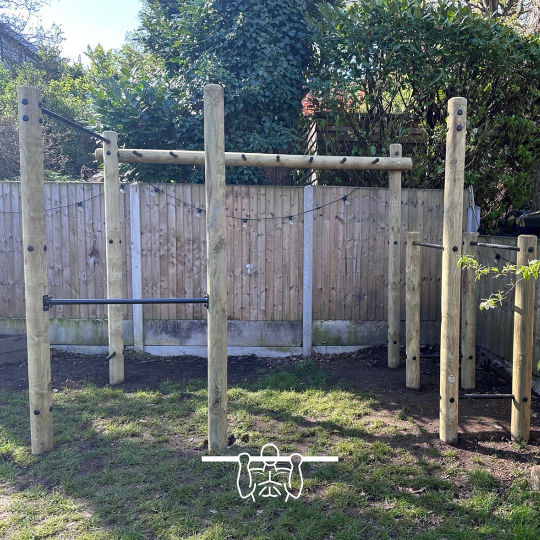 Nice set up installed by one of our DIY customers. #gardengym #monkeybars #pullups #outdoortraining