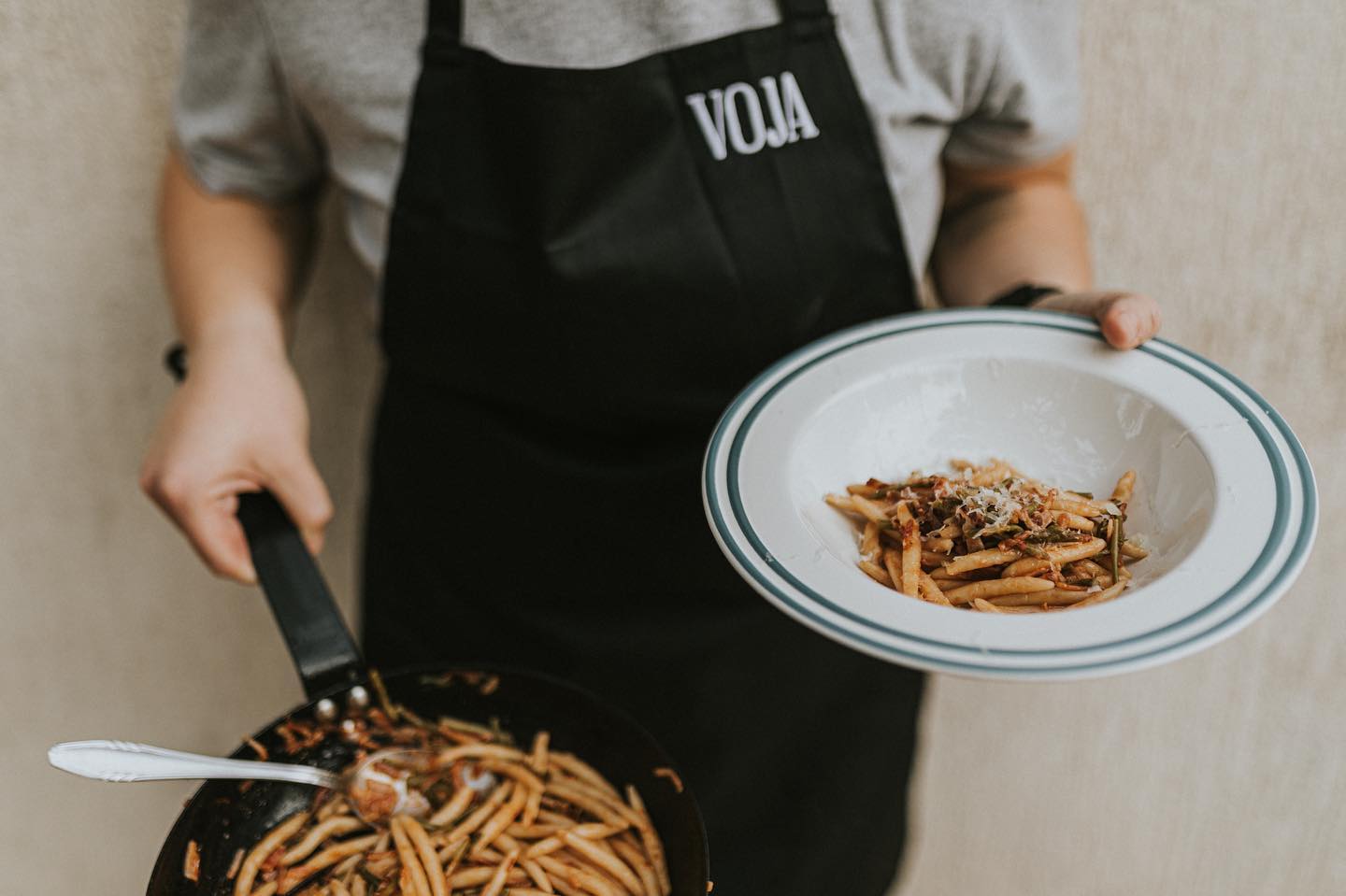 Jučer nam je uranio poklon za Božić. Moramo priznati da smo presretne i zahvalne. 2021.godina nam je stvarno puno dala. Najviše hrabrosti. Čitajte nas na @journal.hr
Link in bio.
.
.
.
#voja #istra #gastro