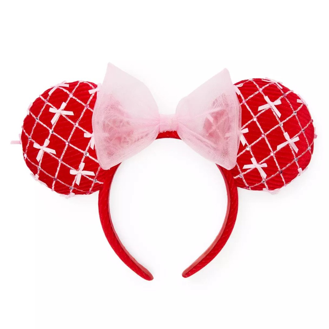NOW AVAILABLE: New Minnie Mouse Valentine's Day Ear Headband by BaubleBar!
(ORDER LINK IN BIO/BELOW!)
#MinnieMouse #ValentinesDay #DisneyStyle #BaubleBar #DisneyAccessories
https://www.disneystore.com/minnie-mouse-valentines-day-ear-headband-by-baublebar-445030230469.html?id=VI-212172264