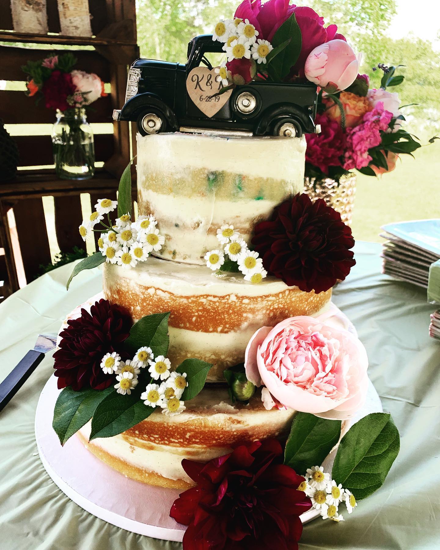 Did my first naked cake. I think it was a success! 😍